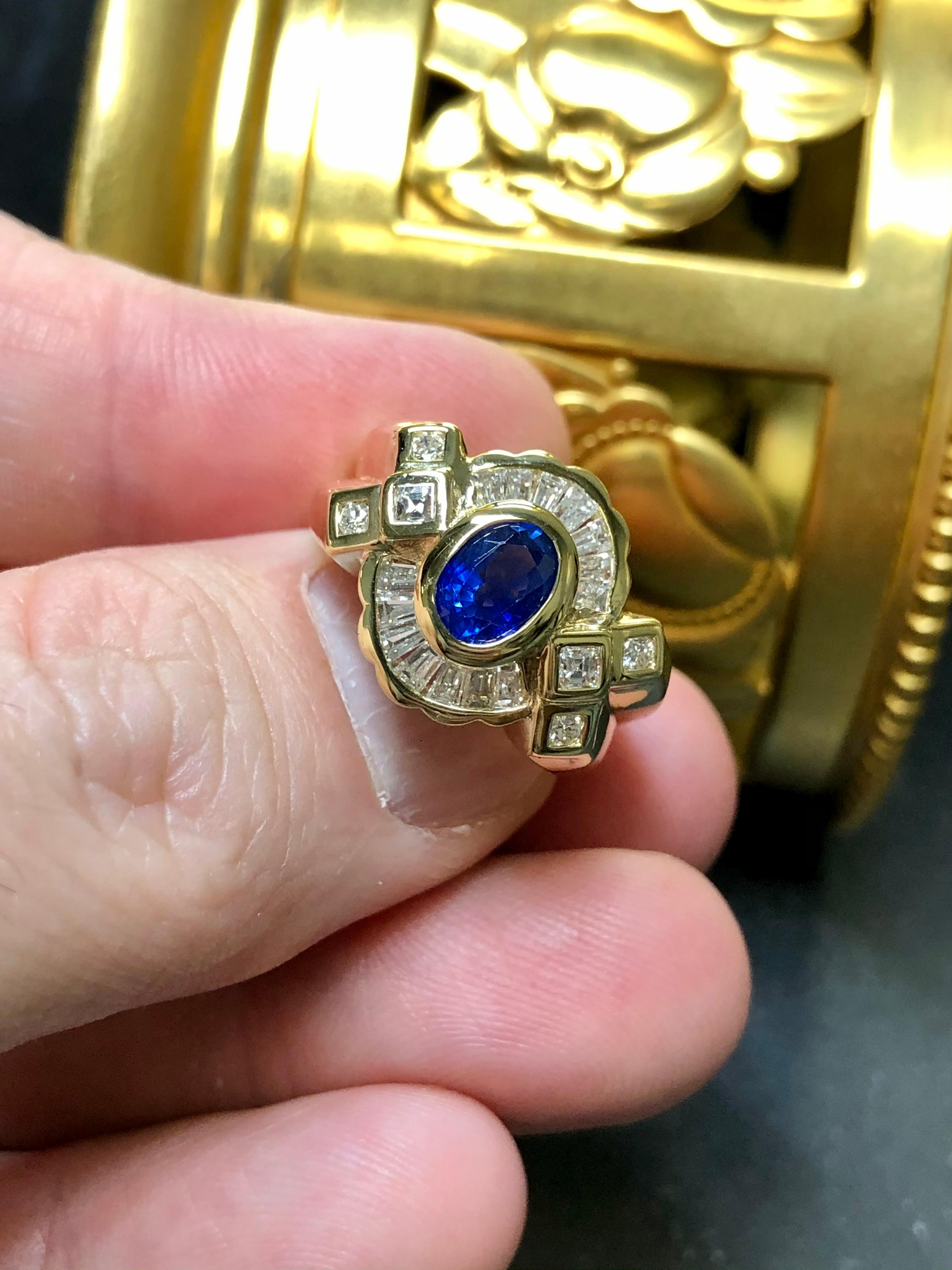 Estate 18K Oval Sapphire Square Baguette Diamond Ring 2.40cttw Sz 6.5 In Good Condition For Sale In Winter Springs, FL