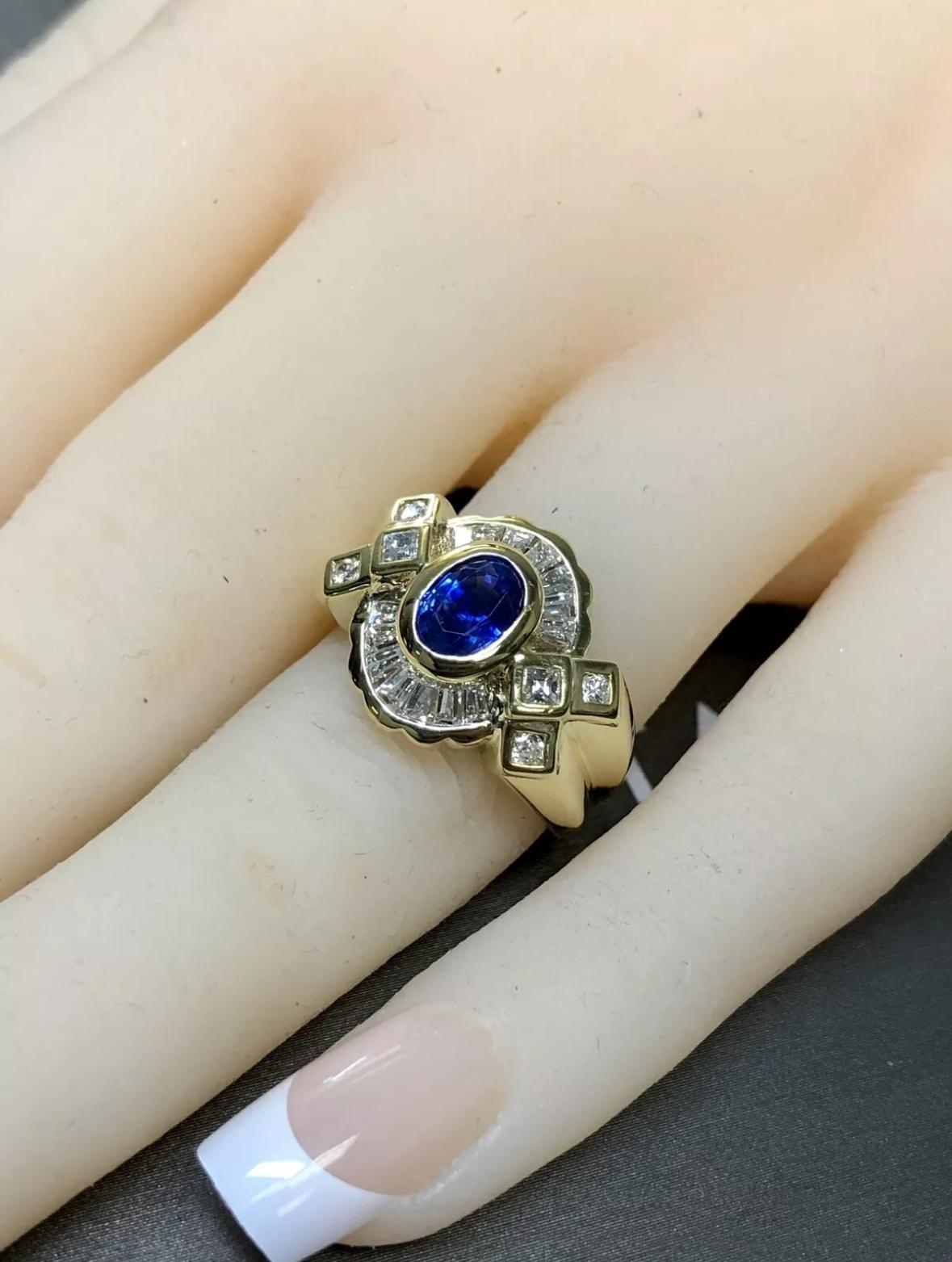 Estate 18K Oval Sapphire Square Baguette Diamond Ring 2.40cttw Sz 6.5 In Good Condition For Sale In Winter Springs, FL