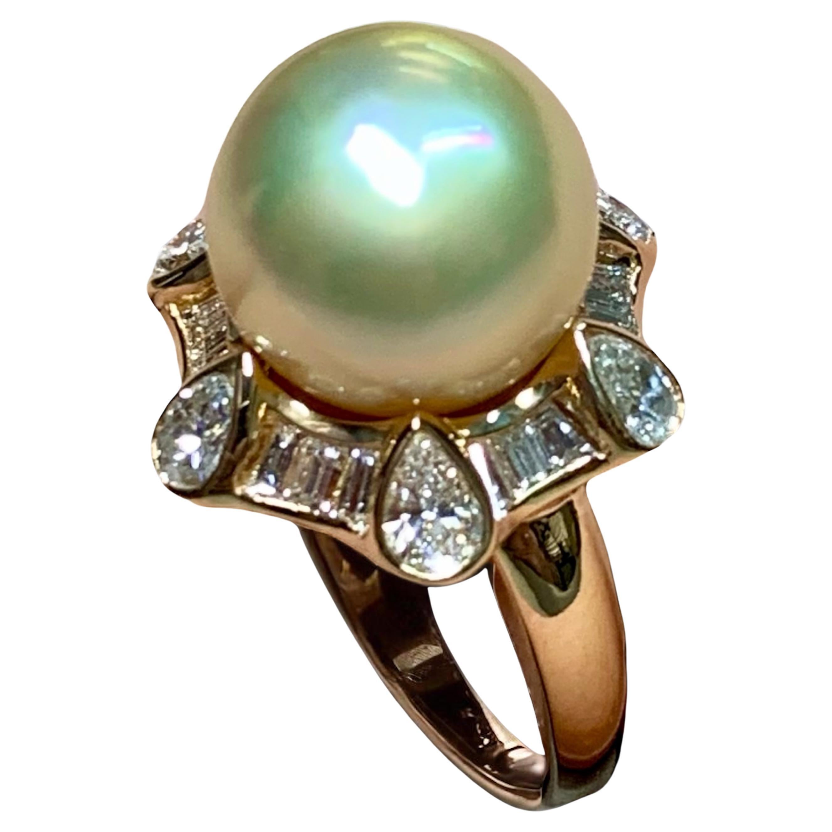 Estate 18K Poire Baguette Diamant Or Paon Perle des Mers du Sud Bague Cocktail en vente