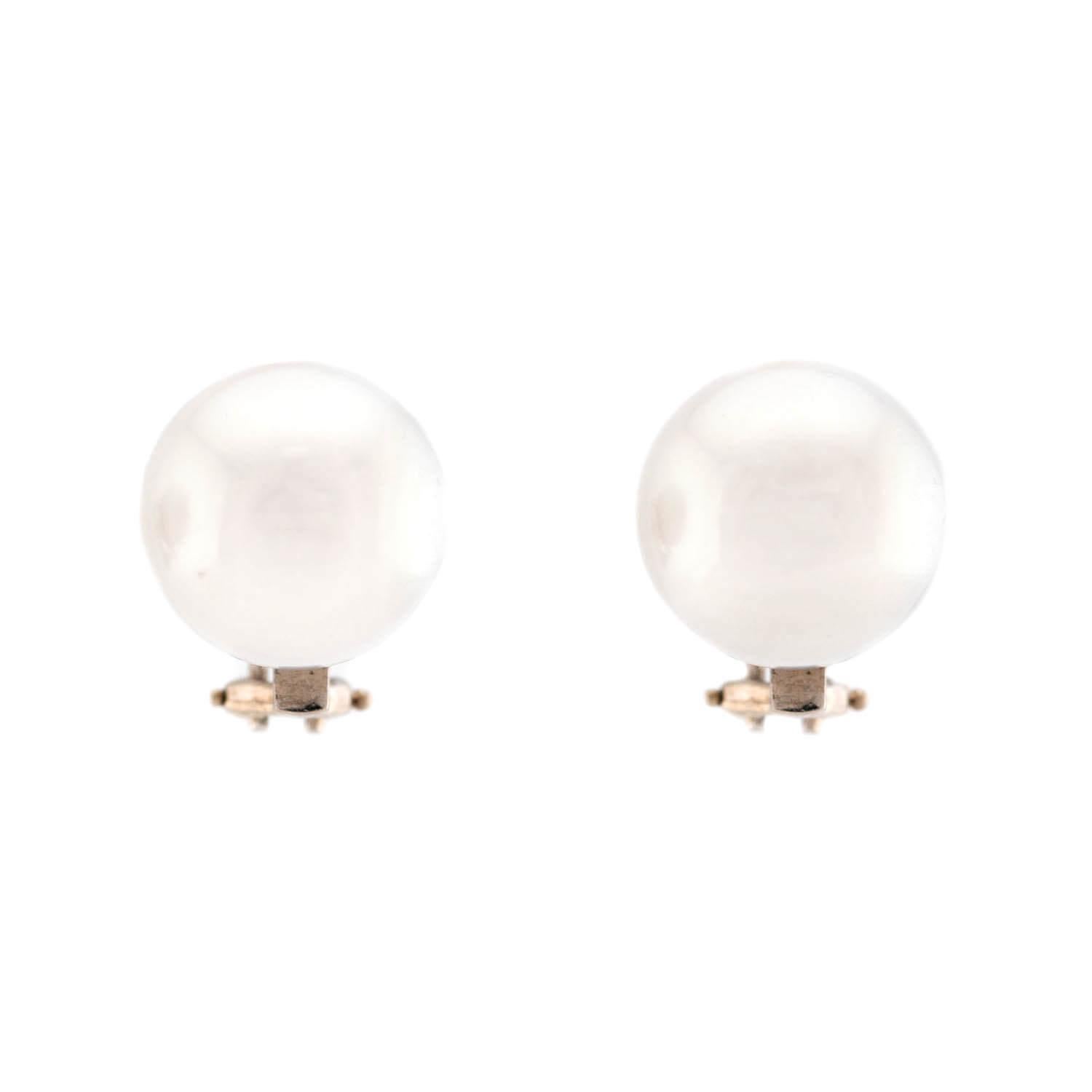 Orecchini di perle Estate 18k 13 mm in vendita