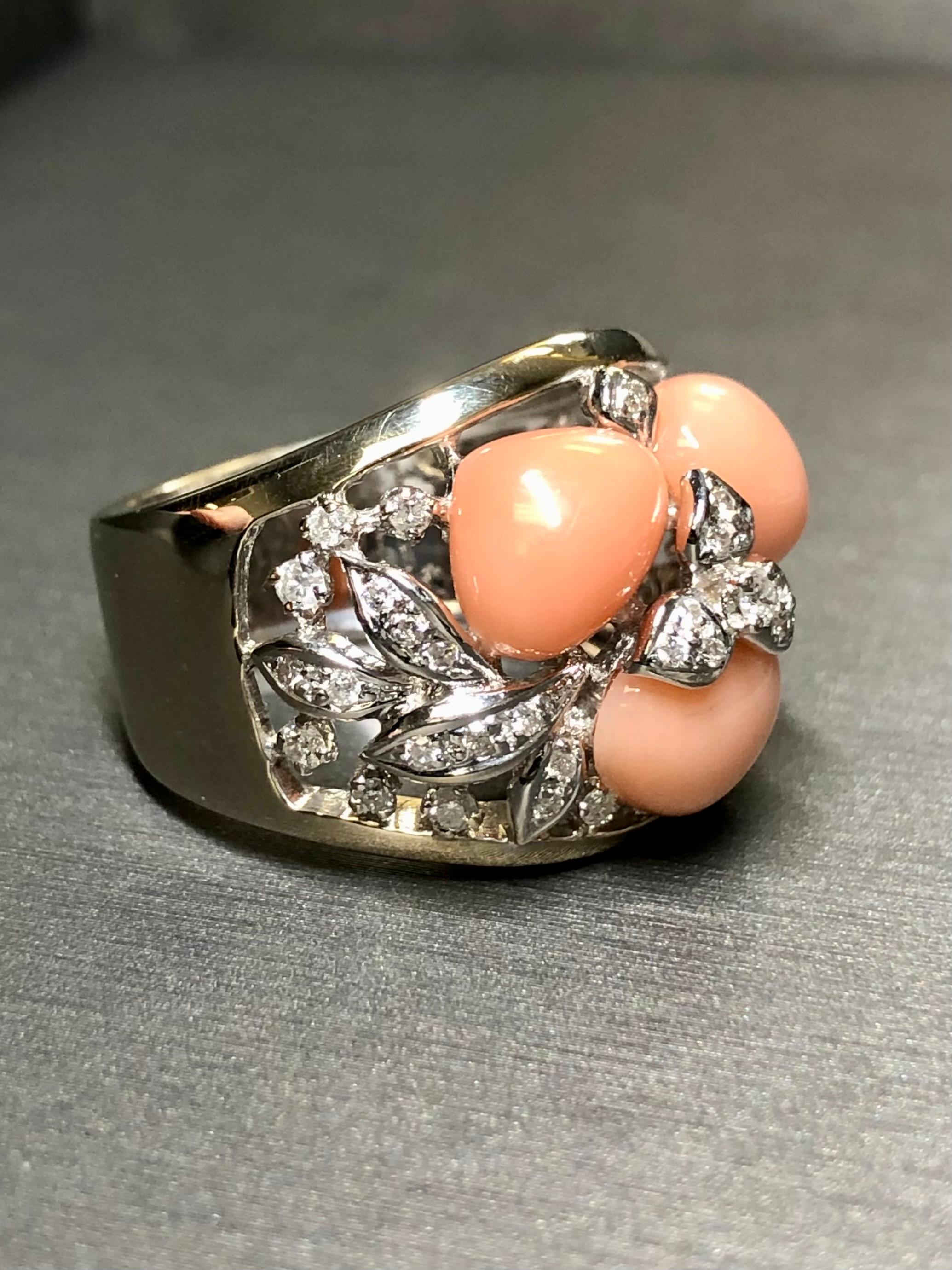 Contemporary Estate 18K Pink Coral Cabochon Floral Wide Diamond Ring Band Sz 7.75 For Sale