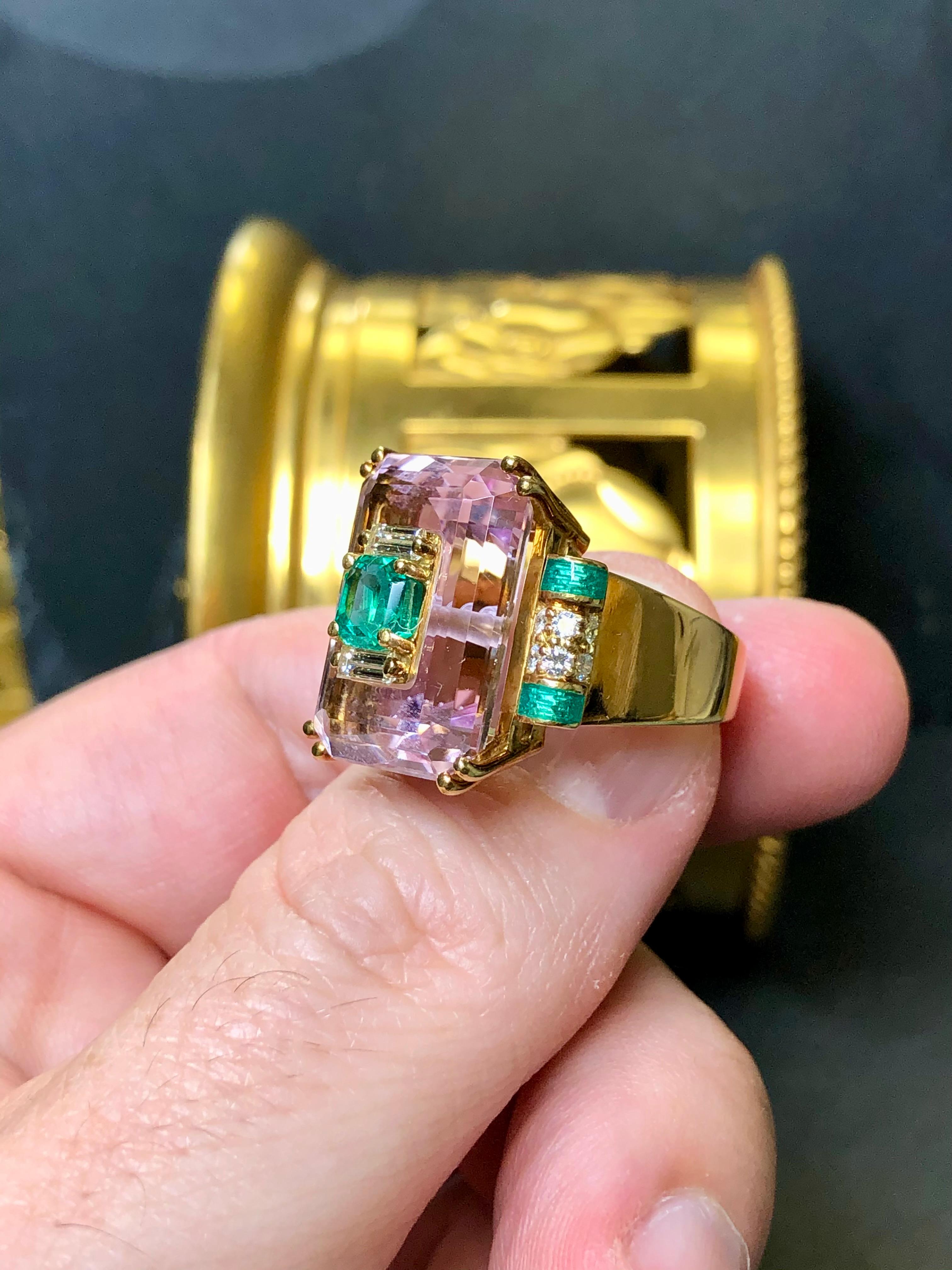 Women's or Men's Estate 18K Pink Kunzite Emerald Diamond Green Enamel Inlay Cocktail Ring Sz7 For Sale
