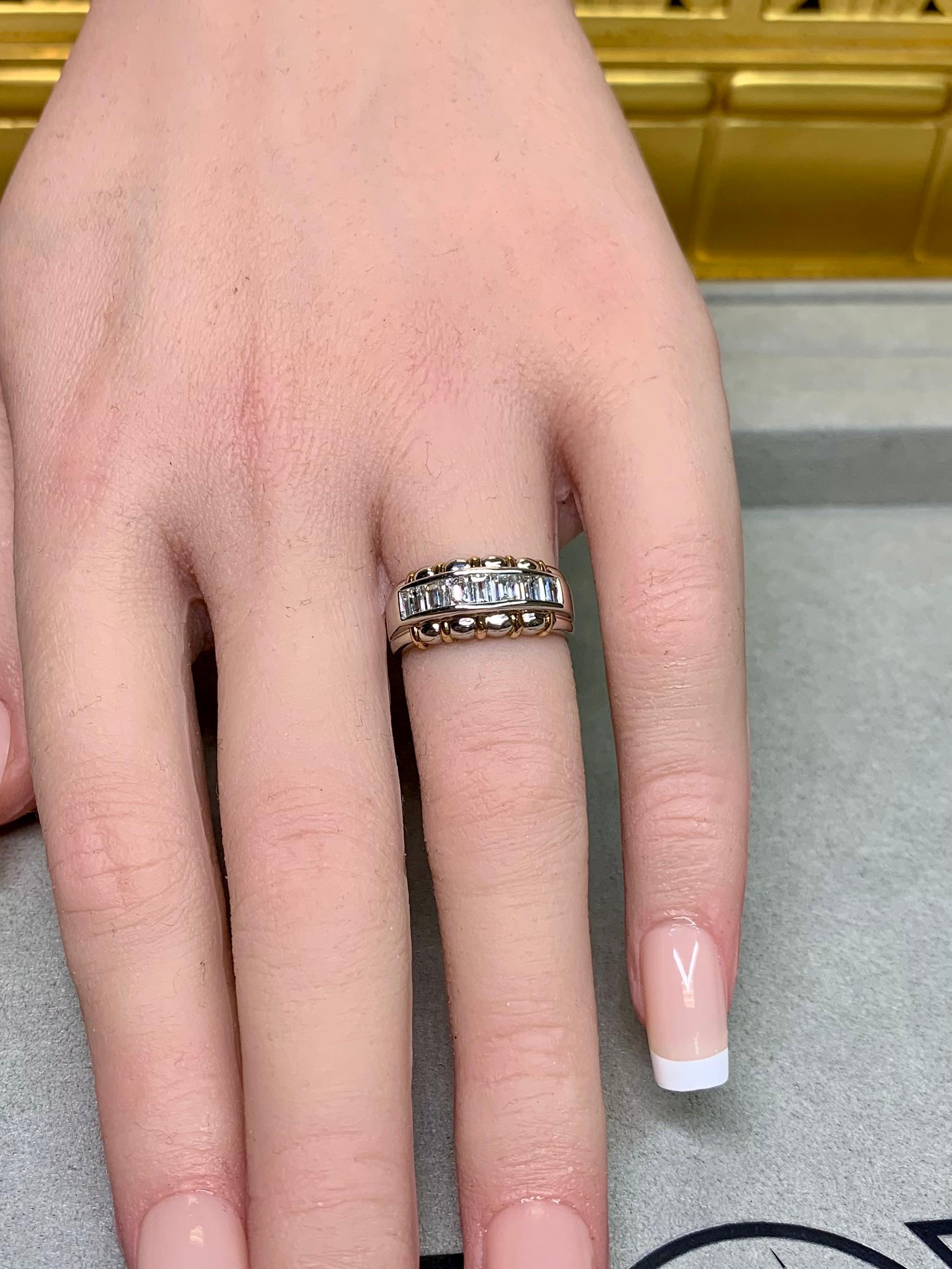 Anillo con banda festoneada de diamantes baguette en canal de platino de 18 quilates 1,10 ctw en venta 2