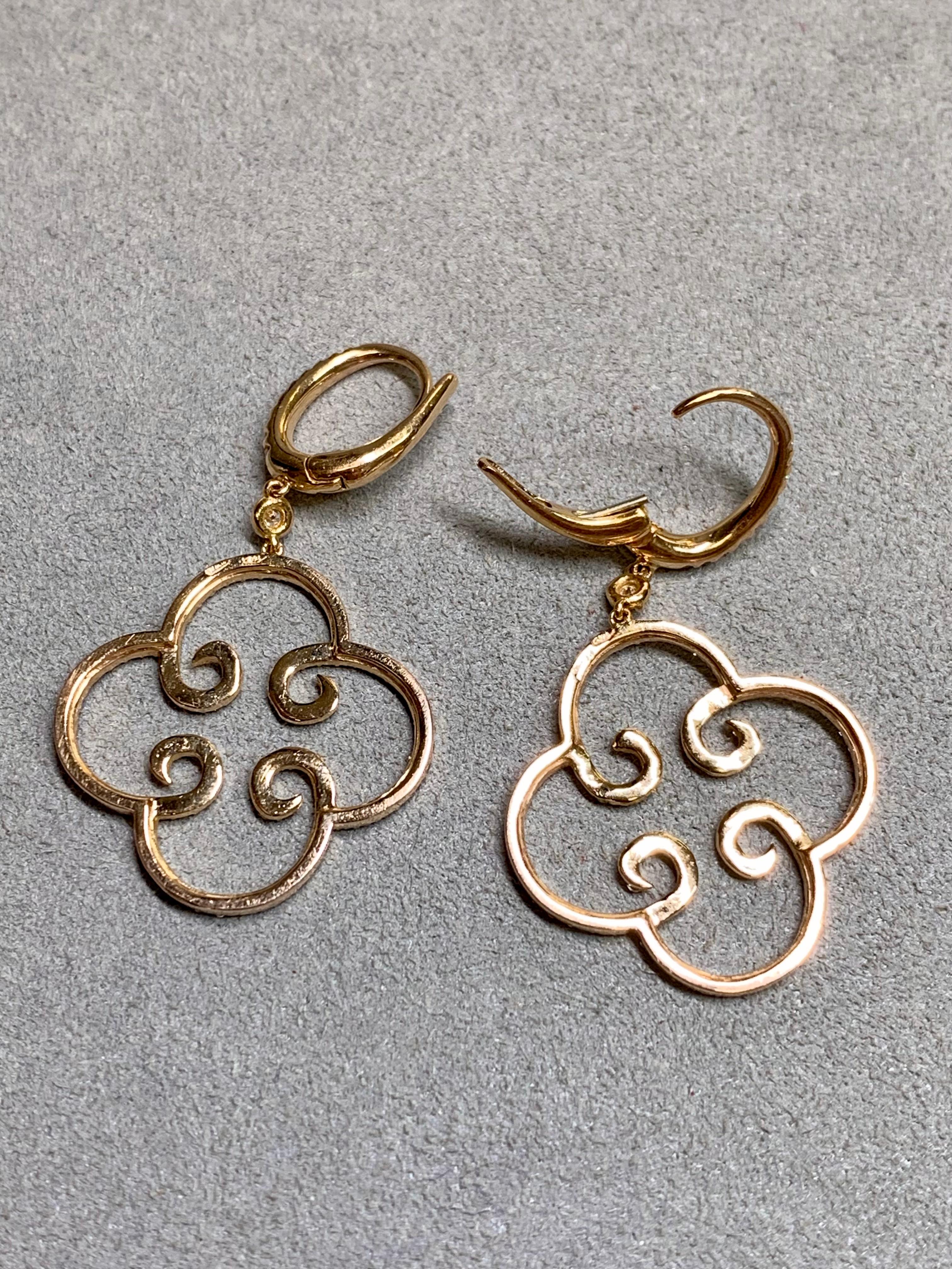 Estate 18K Rose Gold Klee Wirbel Diamant Tropfen baumeln Leverback Ohrringe (Rundschliff)