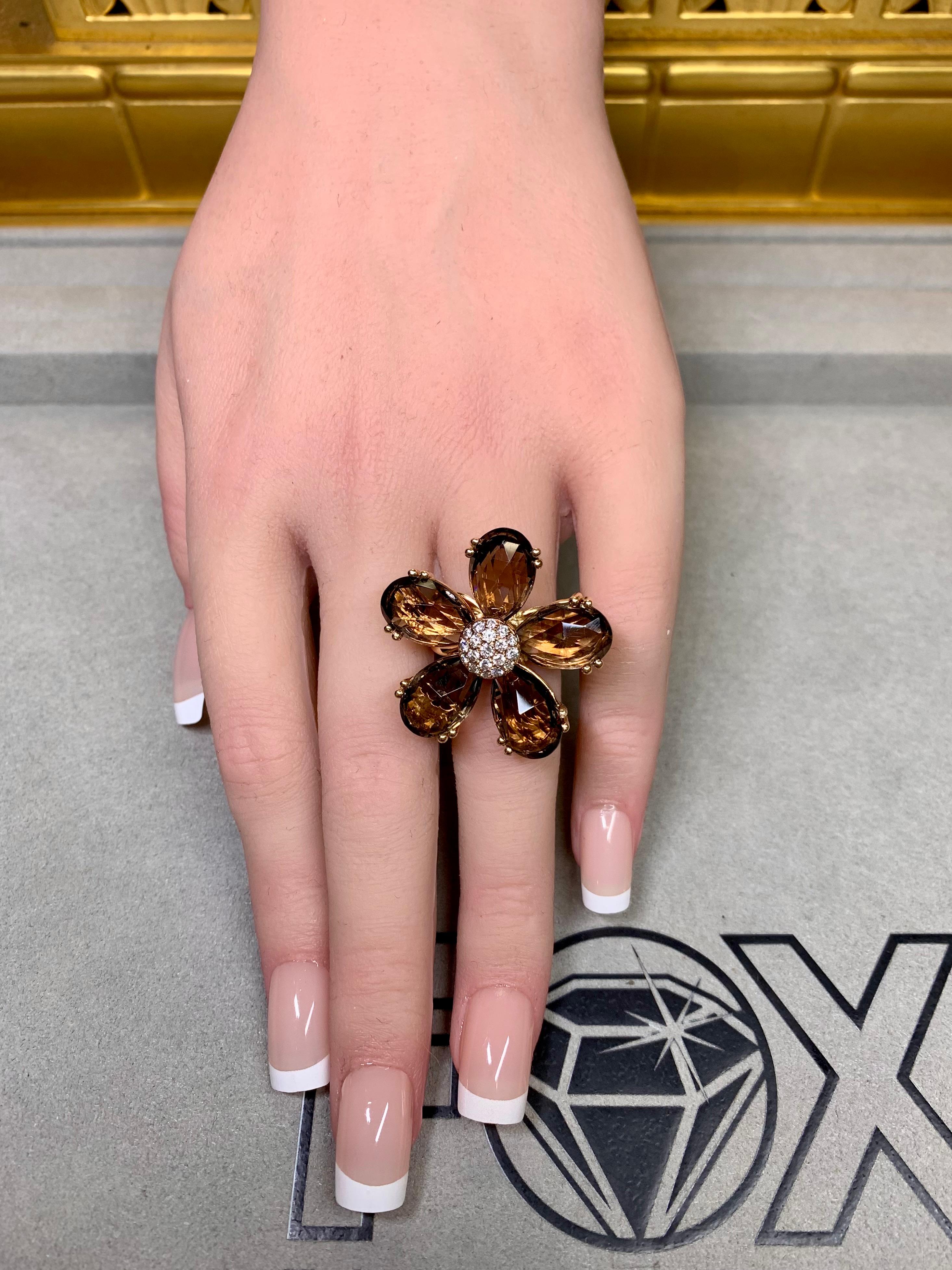 Estate Bague cocktail en or rose 18K Pavé de quartz fumé Pavé de diamant Floral Lourd en vente 6