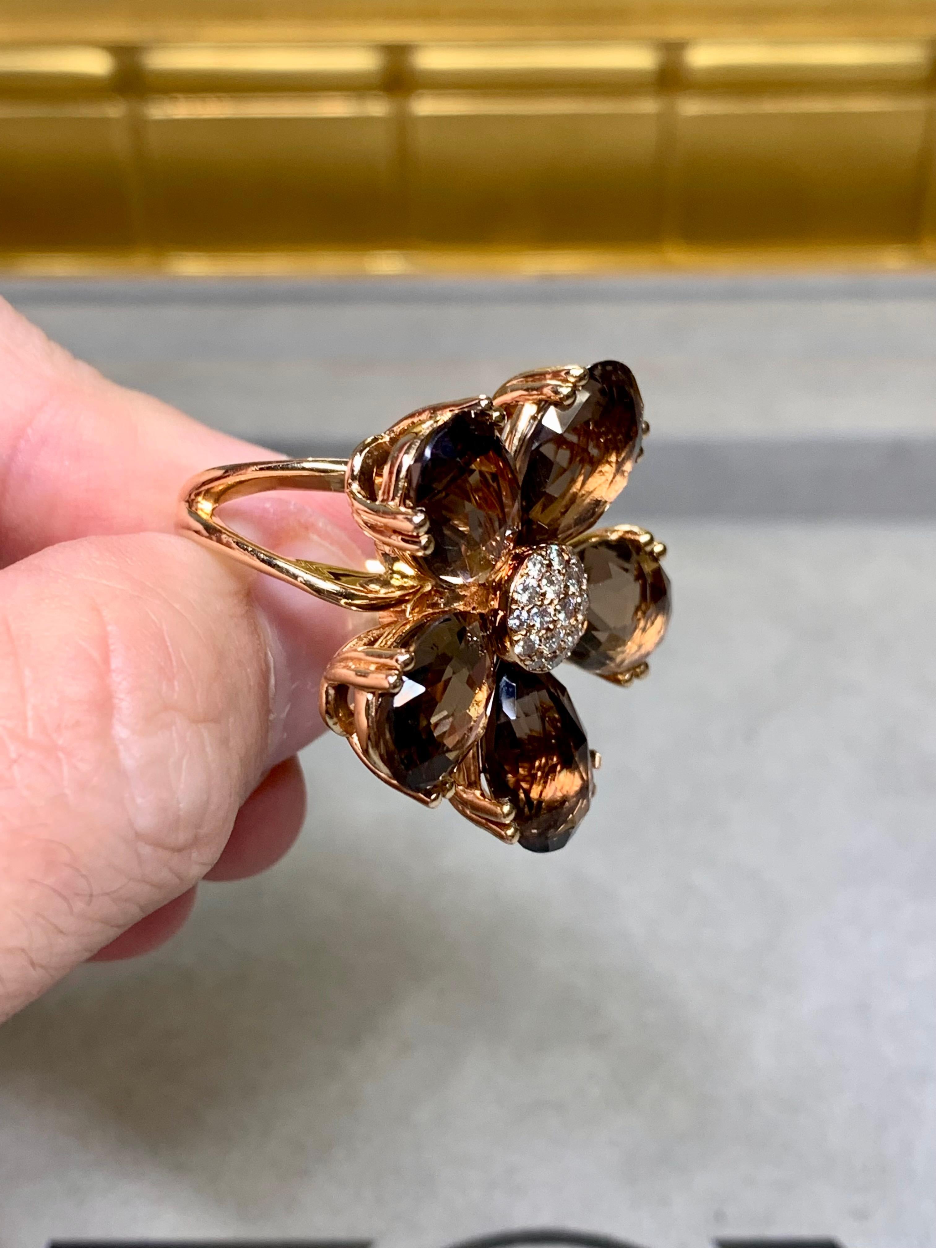 Estate Bague cocktail en or rose 18K Pavé de quartz fumé Pavé de diamant Floral Lourd en vente 2