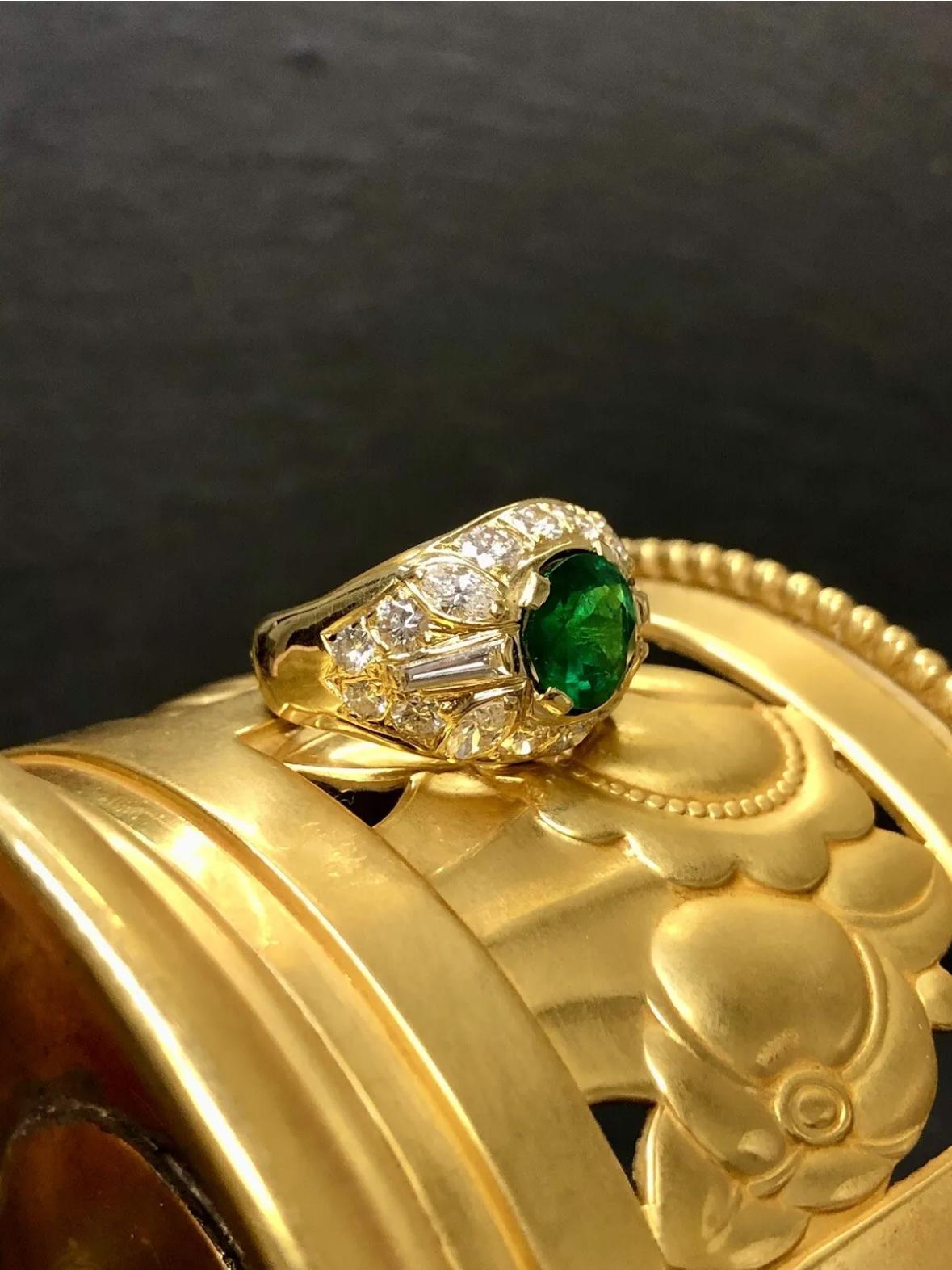 Round Cut Estate 18K ROUND  ZAMBIAN Emerald Diamond Cocktail Ring GIA 3.70cttw Sz 6.5 For Sale