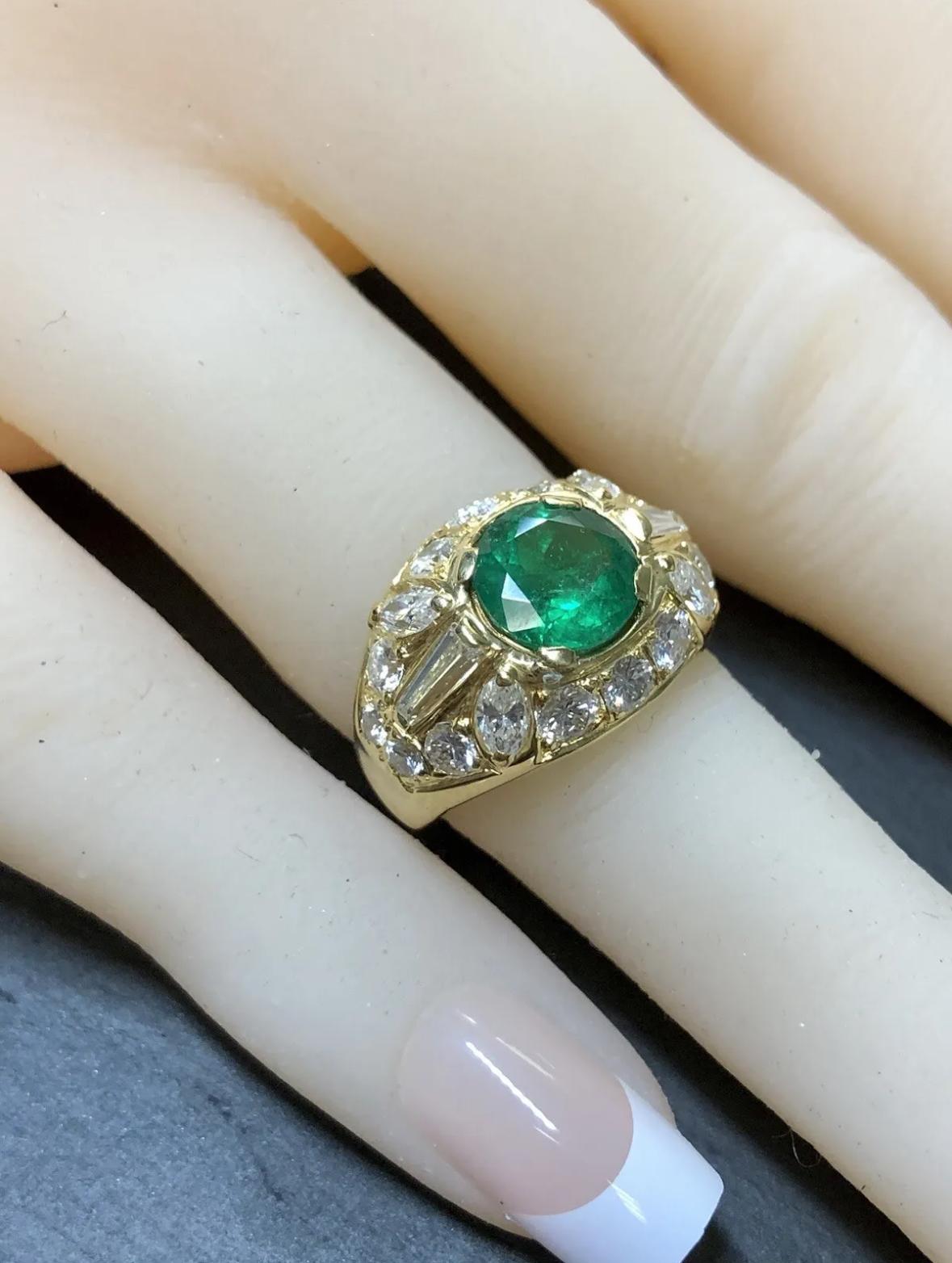 Estate 18K ROUND  ZAMBIAN Emerald Diamond Cocktail Ring GIA 3.70cttw Sz 6.5 For Sale 1
