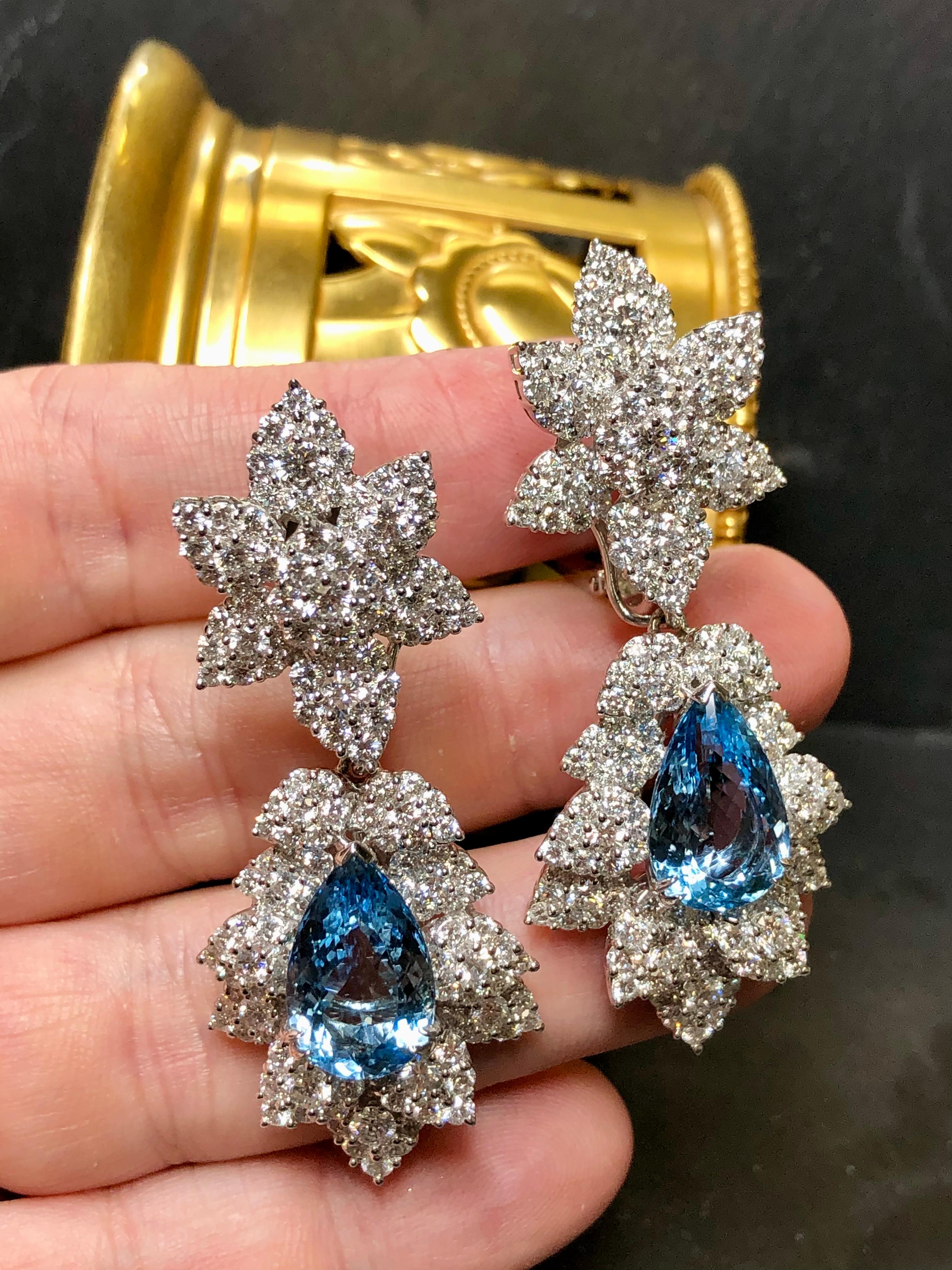 Estate 18K Santa Maria Aquamarine Diamond Day Night Cocktail Earrings 22ct F Vs In Excellent Condition For Sale In Winter Springs, FL