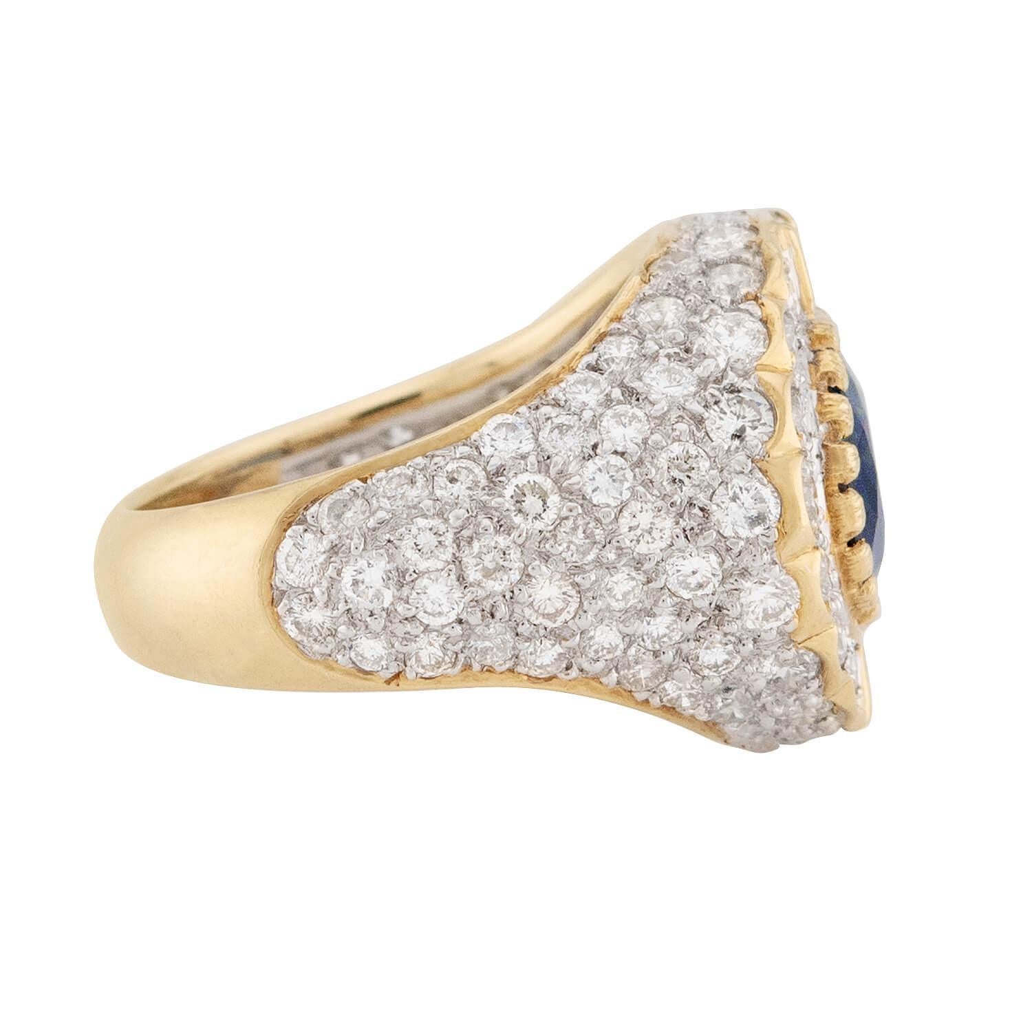 Nachlass-Cocktailring mit 18 Karat Saphir und Diamant (Moderne) im Angebot