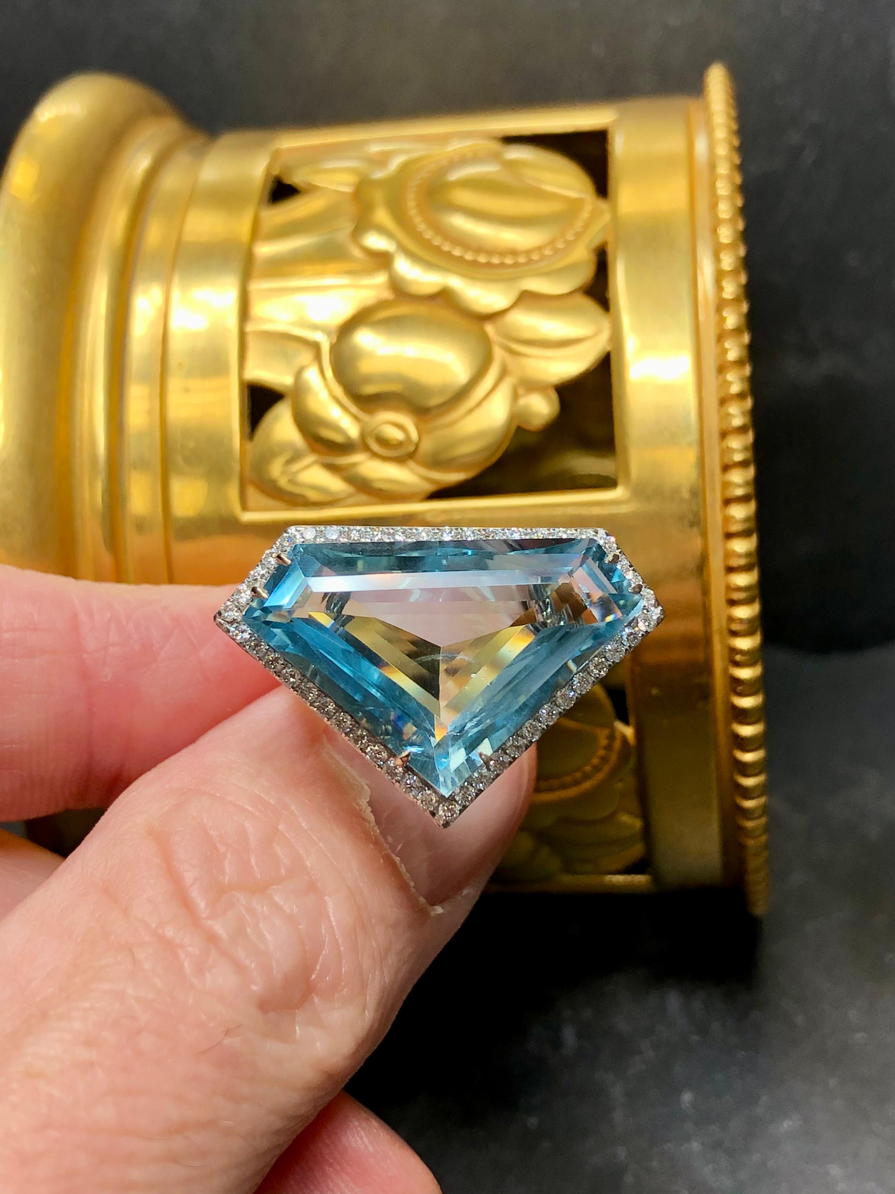 Estate 18K Shield Cut Diamond Aquamarine Large Cocktail Ring 17.90cttw Sz 7.25 For Sale 5