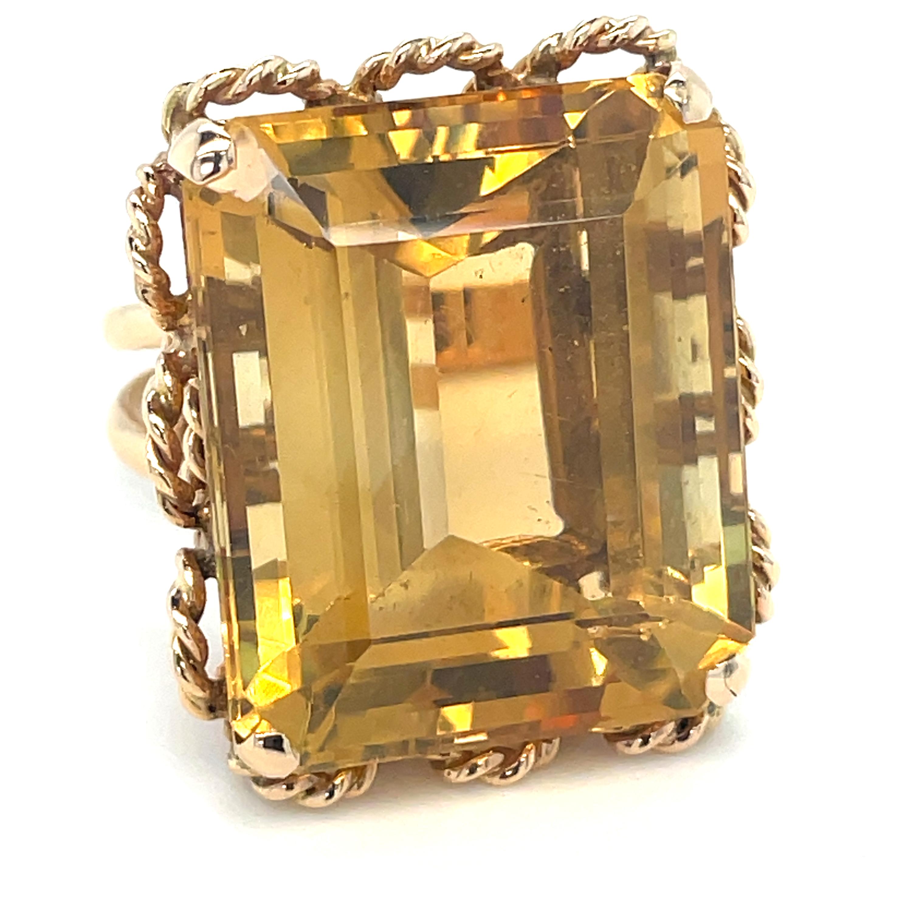 Cocktail ring Large emerald cut citrine 18k Yellow Gold For Sale 4