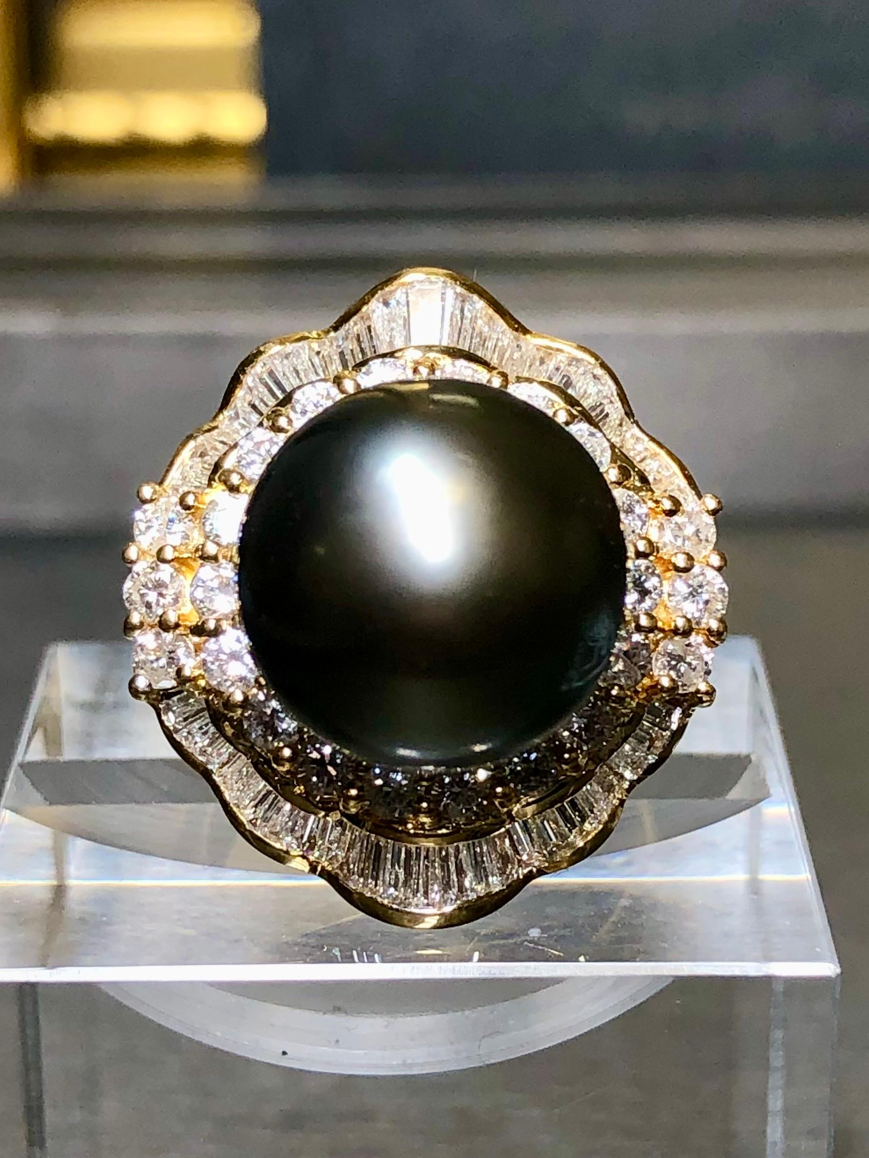 Estate 18K Perla de Tahití Baguette Ronda Anillo de Cóctel de Diamantes 2.50cttw 12.80mm Corte redondo en venta