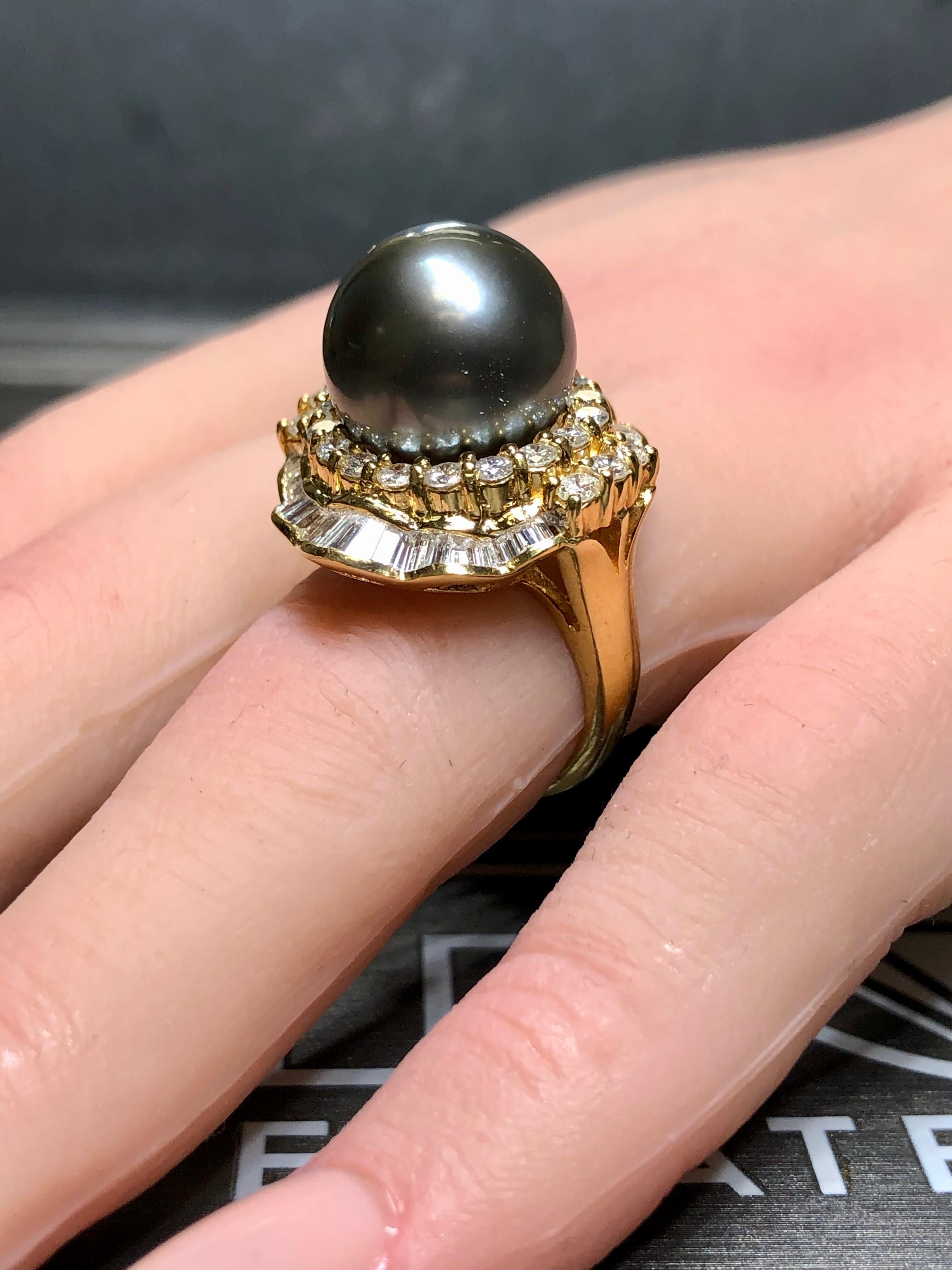 Femenino o masculino Estate 18K Perla de Tahití Baguette Ronda Anillo de Cóctel de Diamantes 2.50cttw 12.80mm en venta