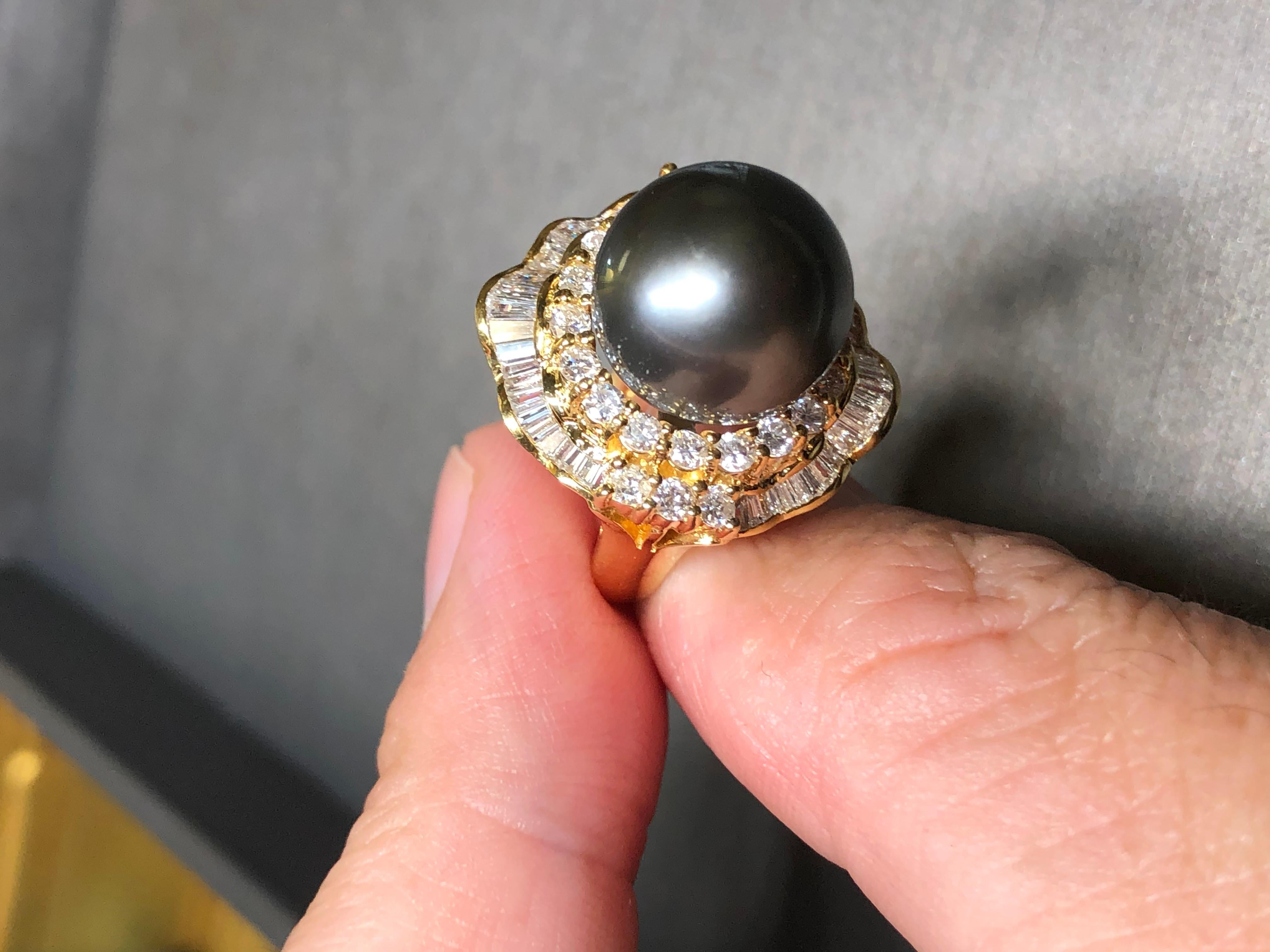 Estate 18K Perla de Tahití Baguette Ronda Anillo de Cóctel de Diamantes 2.50cttw 12.80mm en venta 3