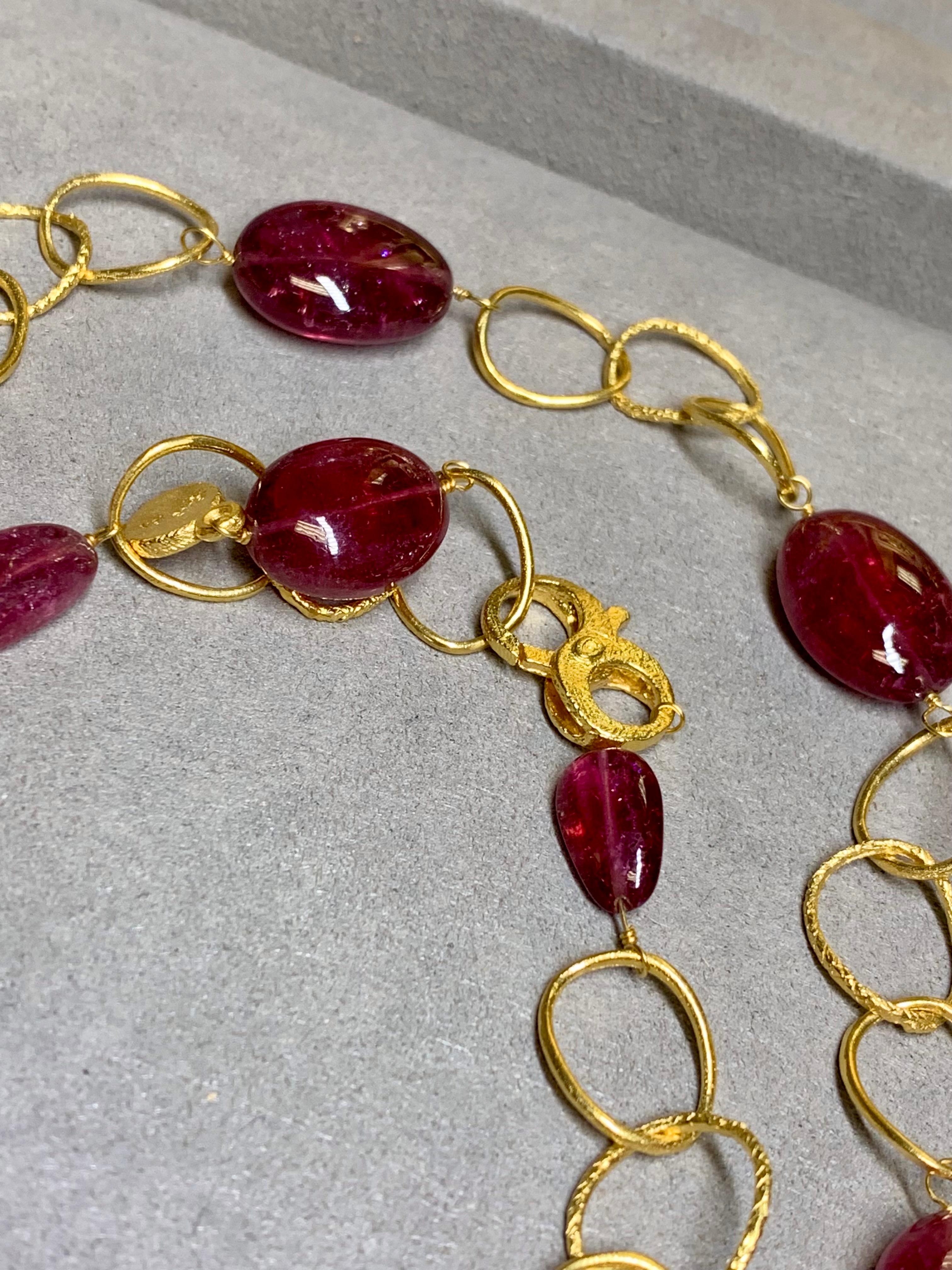Contemporary Estate 18K Tumbled Tourmaline Textured Oval Link Opera Length Necklace 34” 110ct For Sale