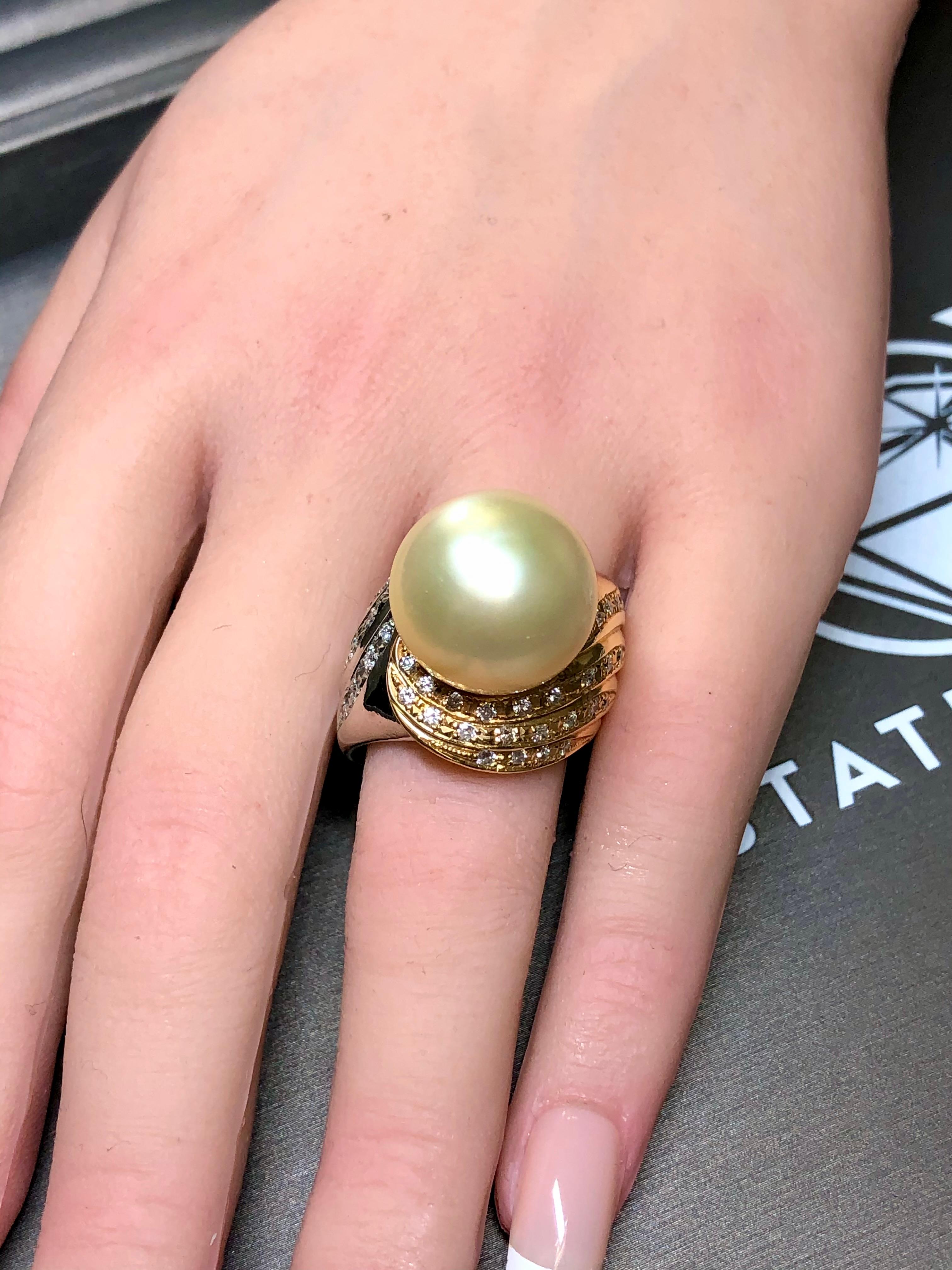 Estate 18K Two Tone Diamond Gold South Sea Pearl Cocktail Ring 16.30mm  Sz 7 In Good Condition For Sale In Winter Springs, FL