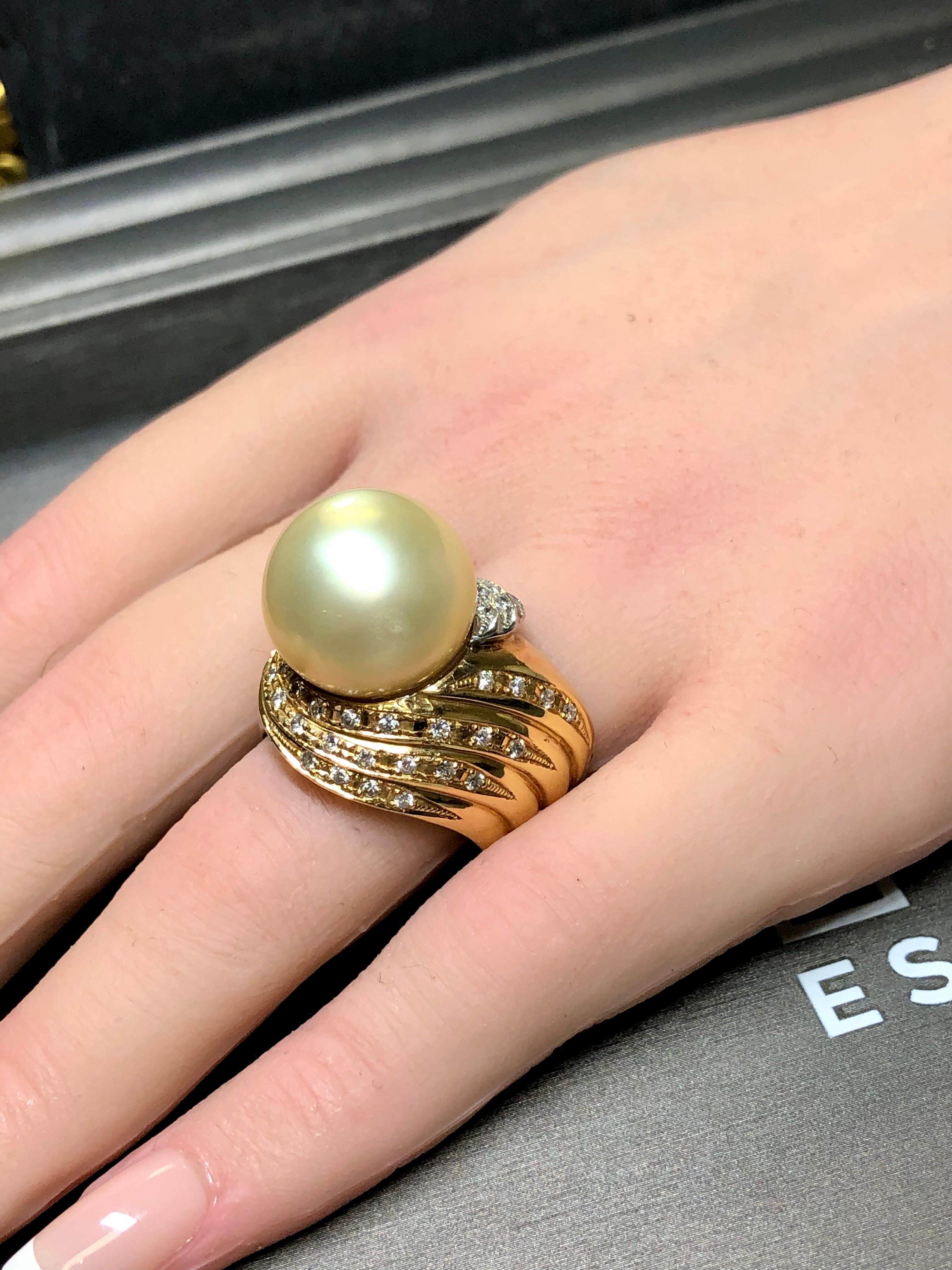 Women's or Men's Estate 18K Two Tone Diamond Gold South Sea Pearl Cocktail Ring 16.30mm  Sz 7 For Sale