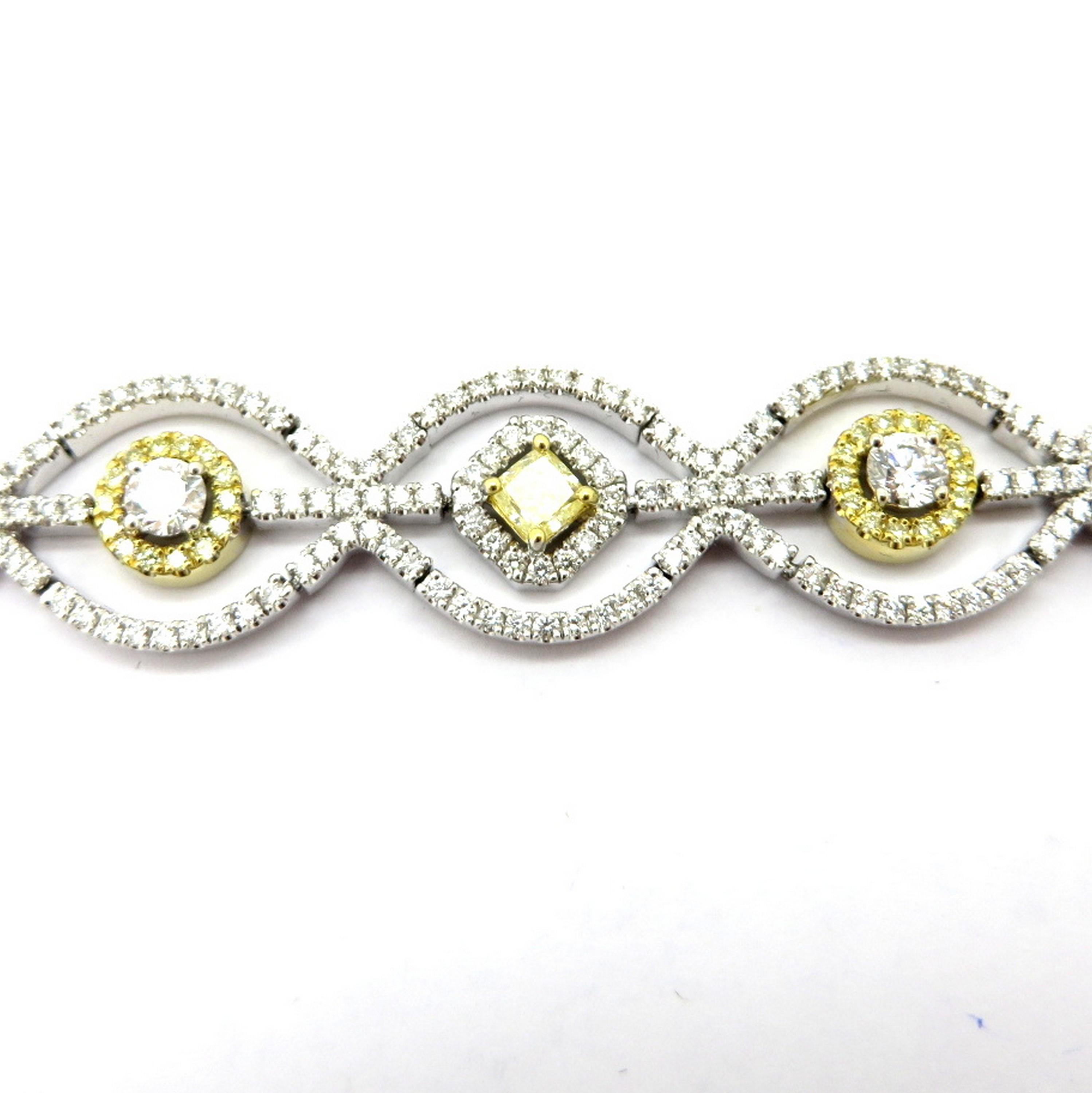 Taille radiant Bracelet tennis de succession en or bicolore 18 carats avec diamants jaunes taille radiant en vente