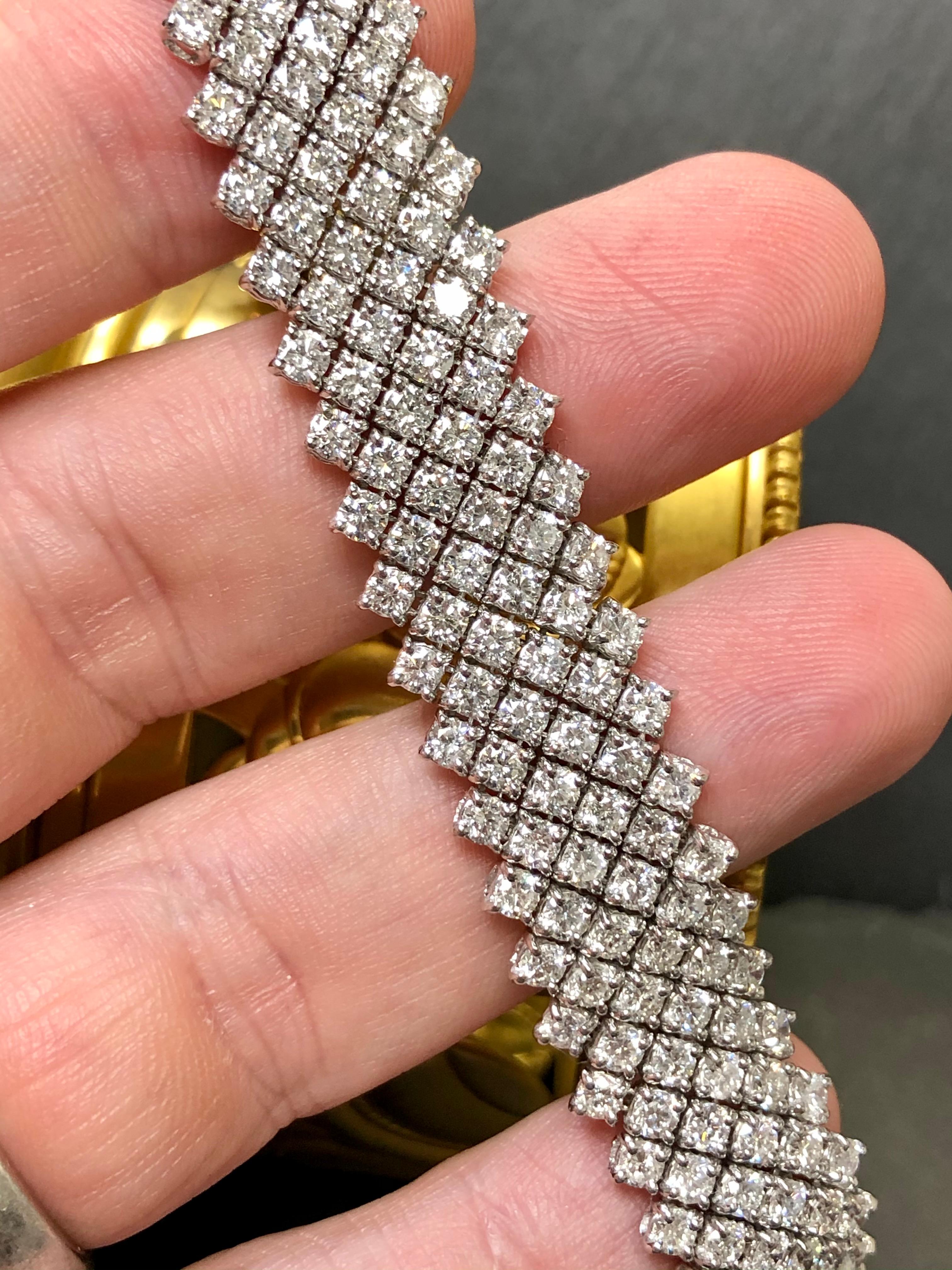 Estate 18k White Diamond Wide Flexible Cocktail Bracelet 23.10cttw In Good Condition For Sale In Winter Springs, FL