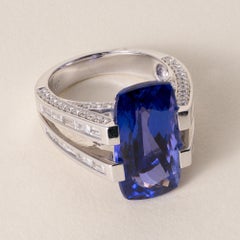 Estate 18K White Gold 11.56 Carat Tanzanite and Diamond Ring