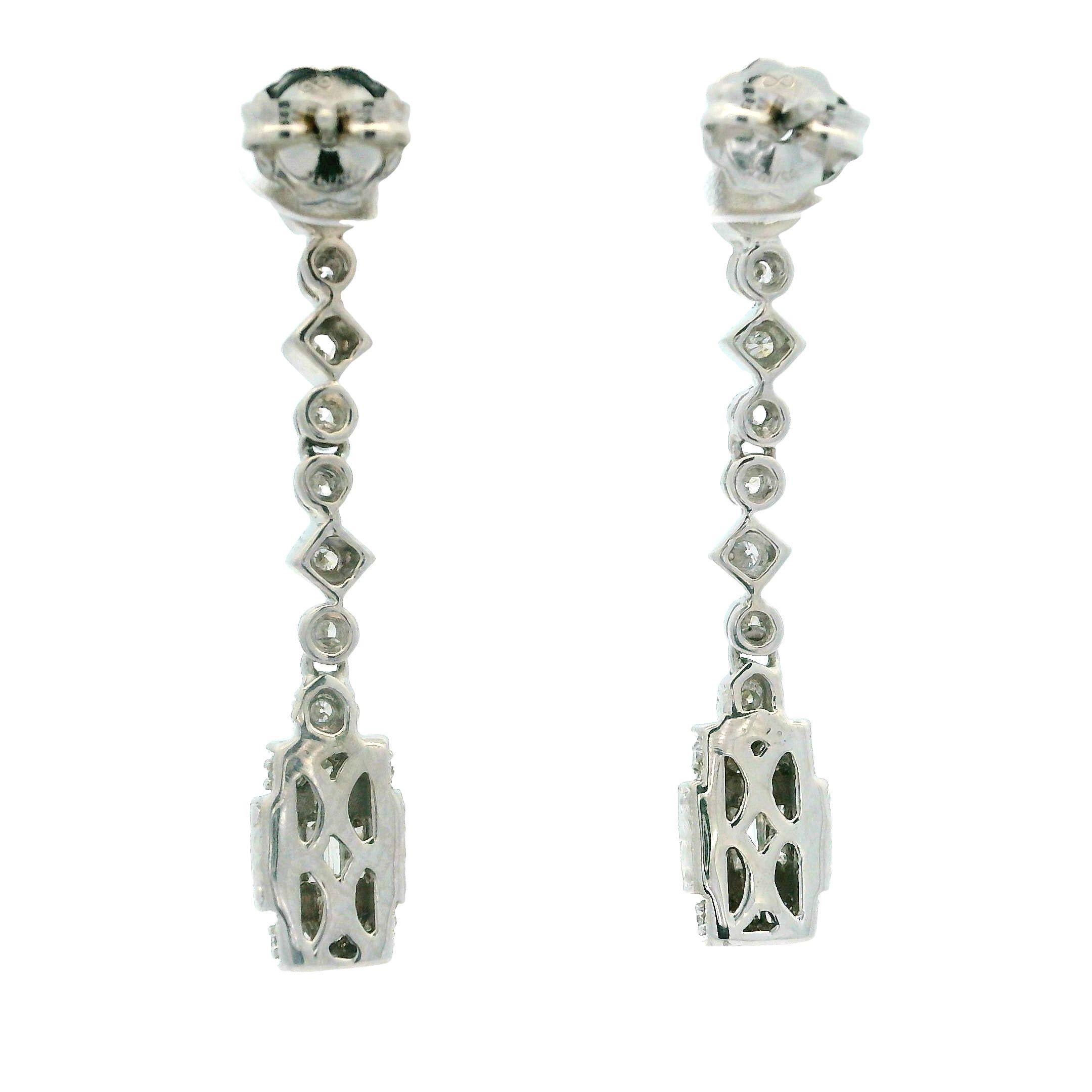 Orecchini Eleg in oro bianco 18k 1,31ctw con diamante Milgrain e pendente in vendita 1
