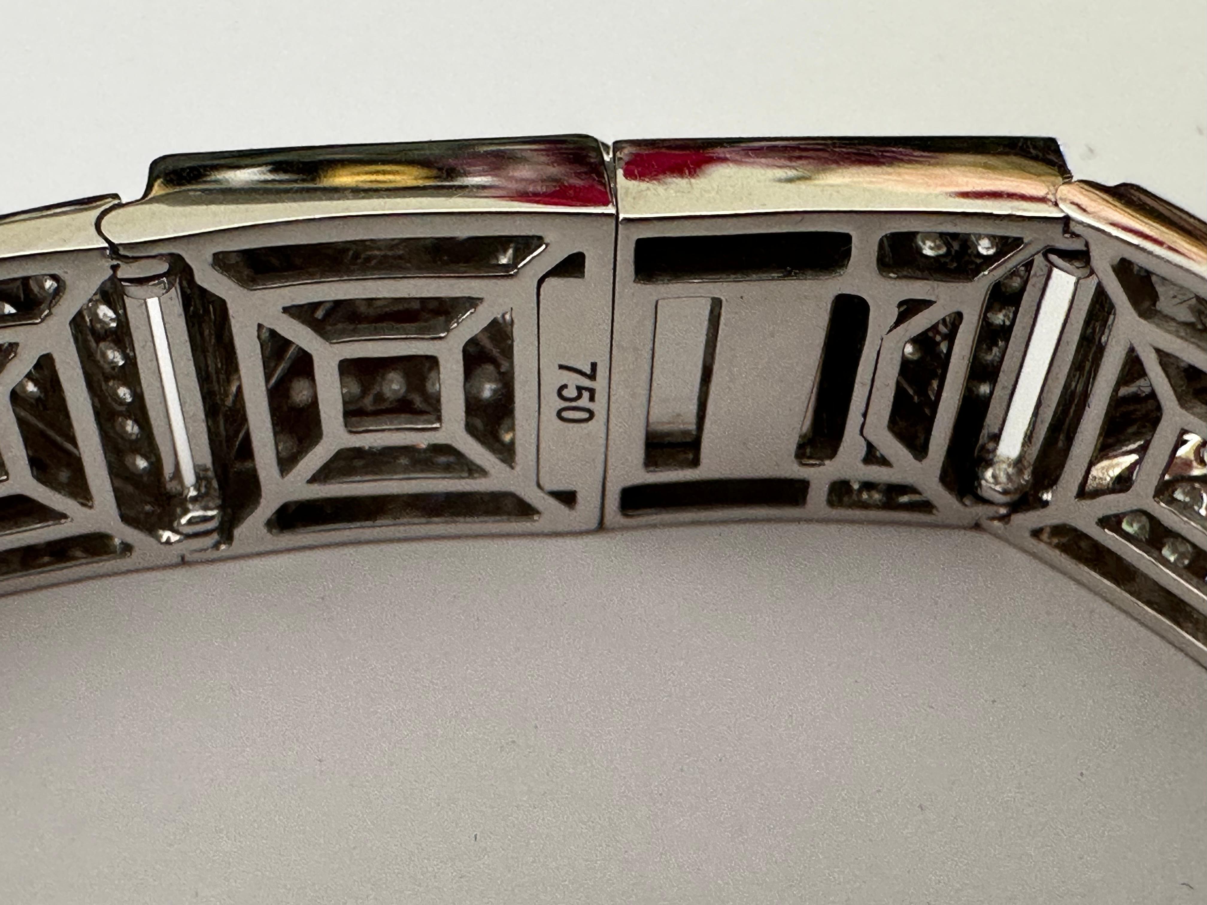 Estate 18K White Gold and Pave Diamond Pyramid Link Bracelet For Sale 3