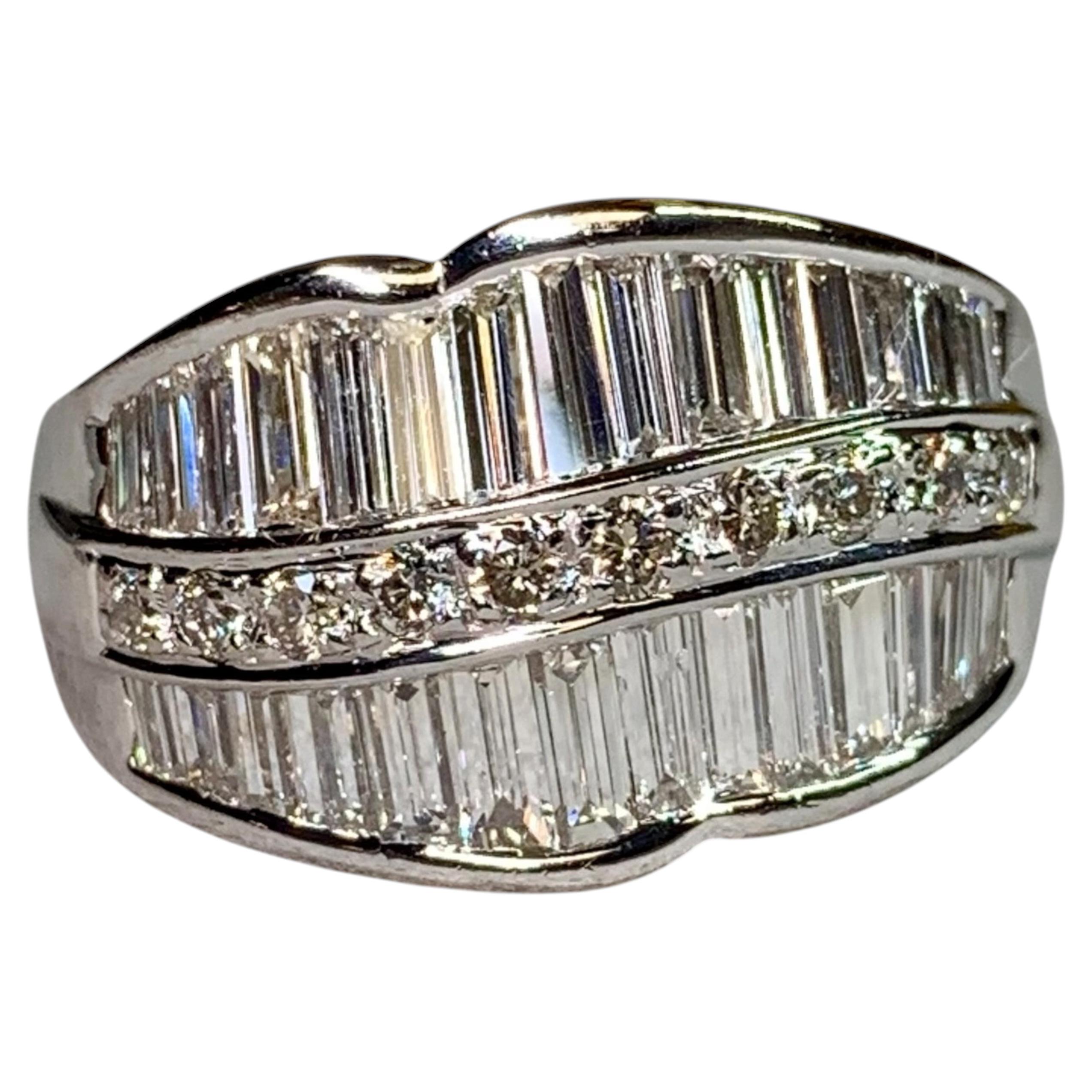 Estate Or blanc 18K Baguette Diamant rond festonné Bague Cocktail
