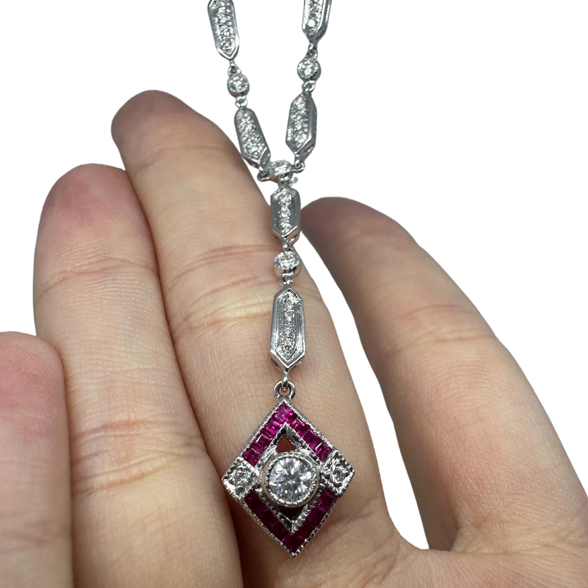 Estate Collier en Y en or blanc 18K avec diamants et rubis en vente 4
