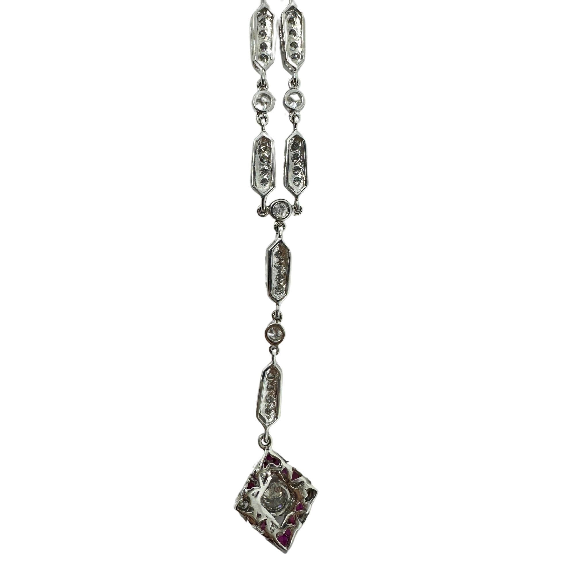 Estate Collier en Y en or blanc 18K avec diamants et rubis en vente 7