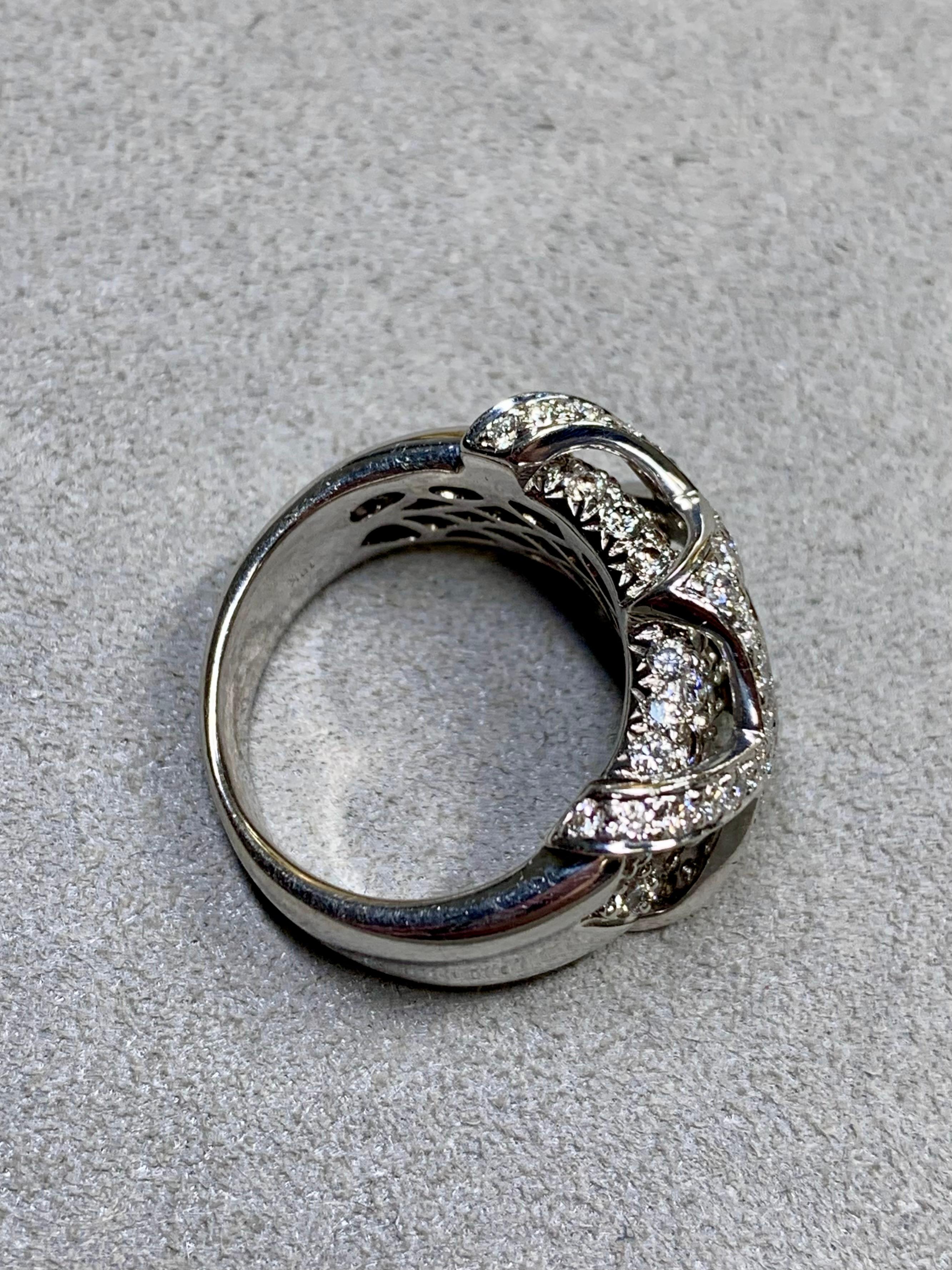 Estate Bague cocktail contemporaine en or blanc 18 carats avec diamants croisés en X large 3.30ct Bon état - En vente à Winter Springs, FL