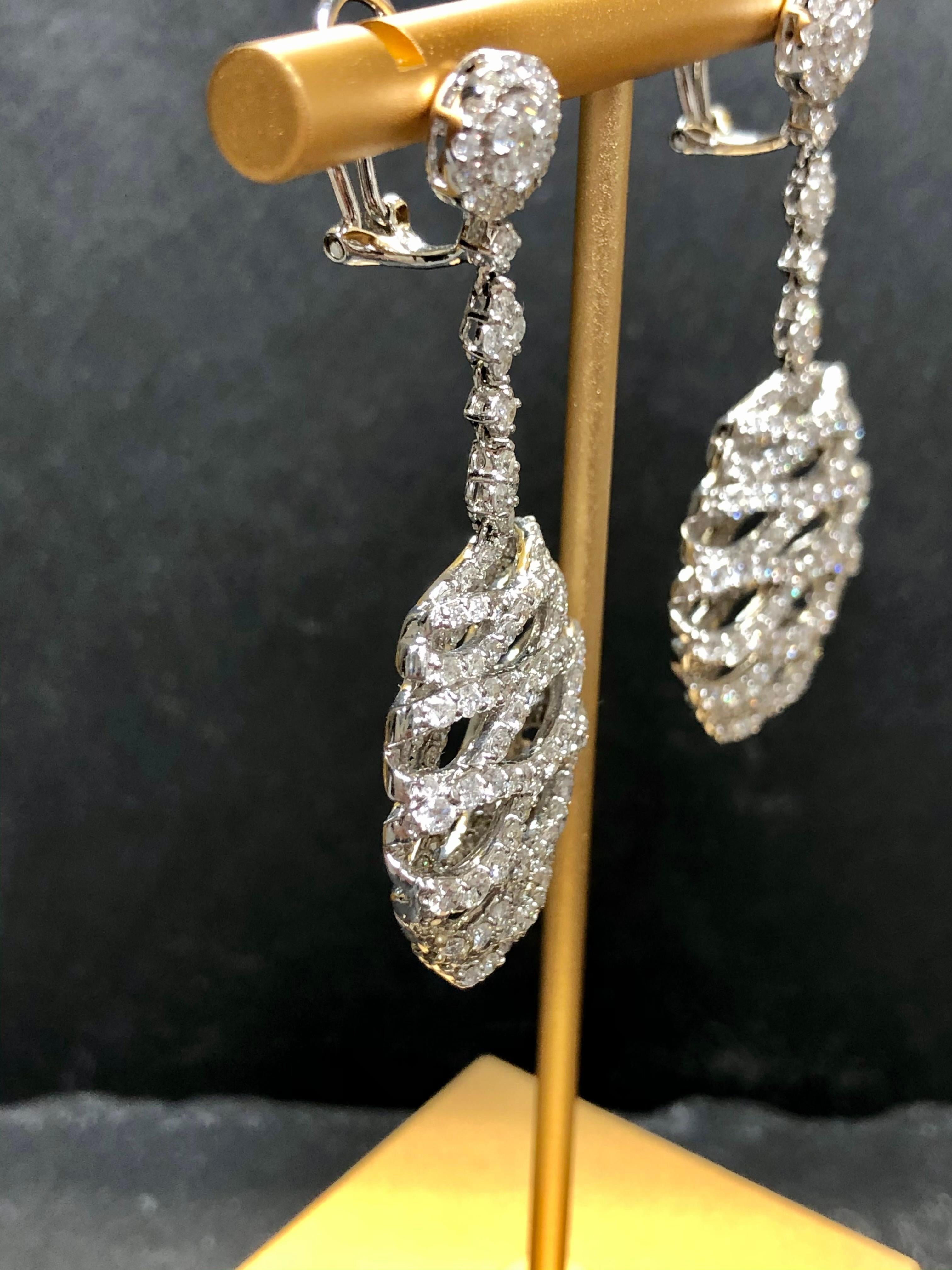 Estate 18k White Gold Diamond Honeycomb Dangle Drop Lever Back Earrings 8cttw For Sale 5