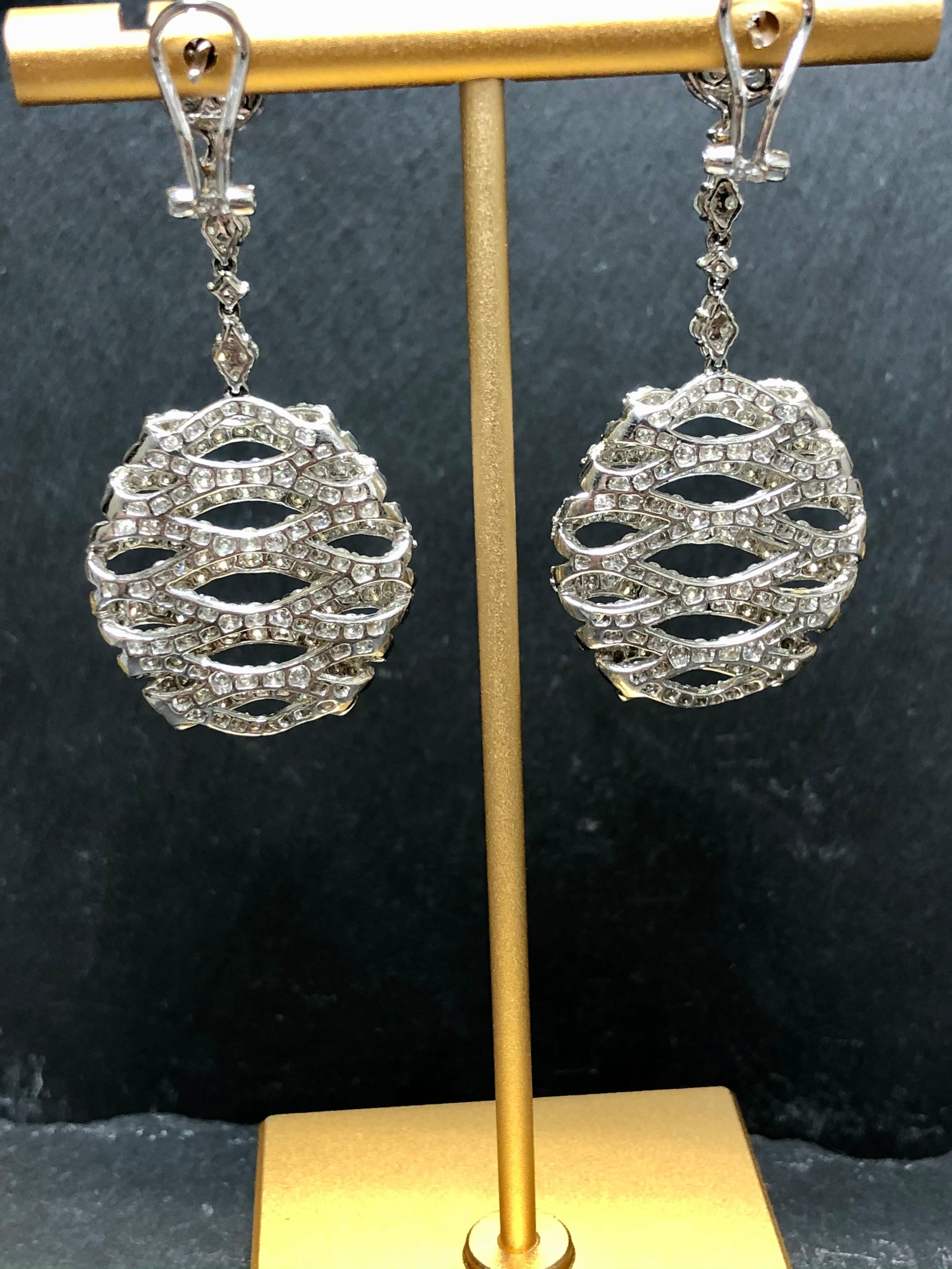Estate 18k White Gold Diamond Honeycomb Dangle Drop Lever Back Earrings 8cttw For Sale 7