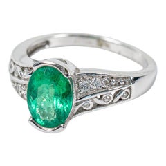 Estate 18k White Gold Green Emerald Oval Cut & Diamond Engagement Ring