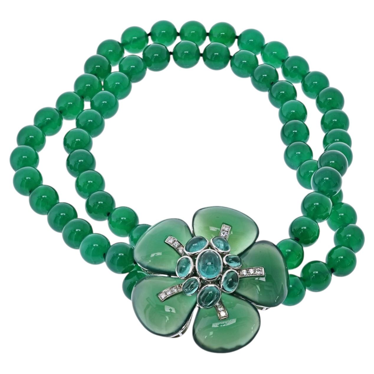 Estate 18K Weißgold Grüner Onyx Perlenstrang Blume Diamant Halskette im Angebot