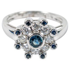 Estate 18k Weißgold runden blauen Saphir & Diamant Floral Cluster Cocktail Ring