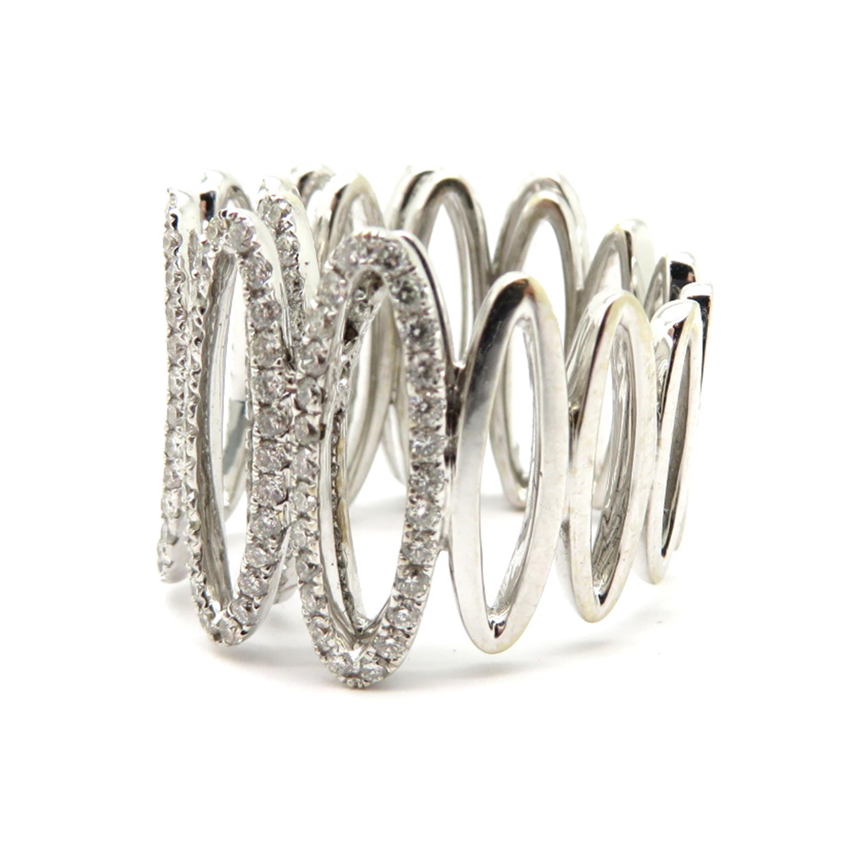 Nachlass 18 Karat Weißgold Runder Diamant Oval Mode Statement-Ring im Zustand „Hervorragend“ im Angebot in Scottsdale, AZ