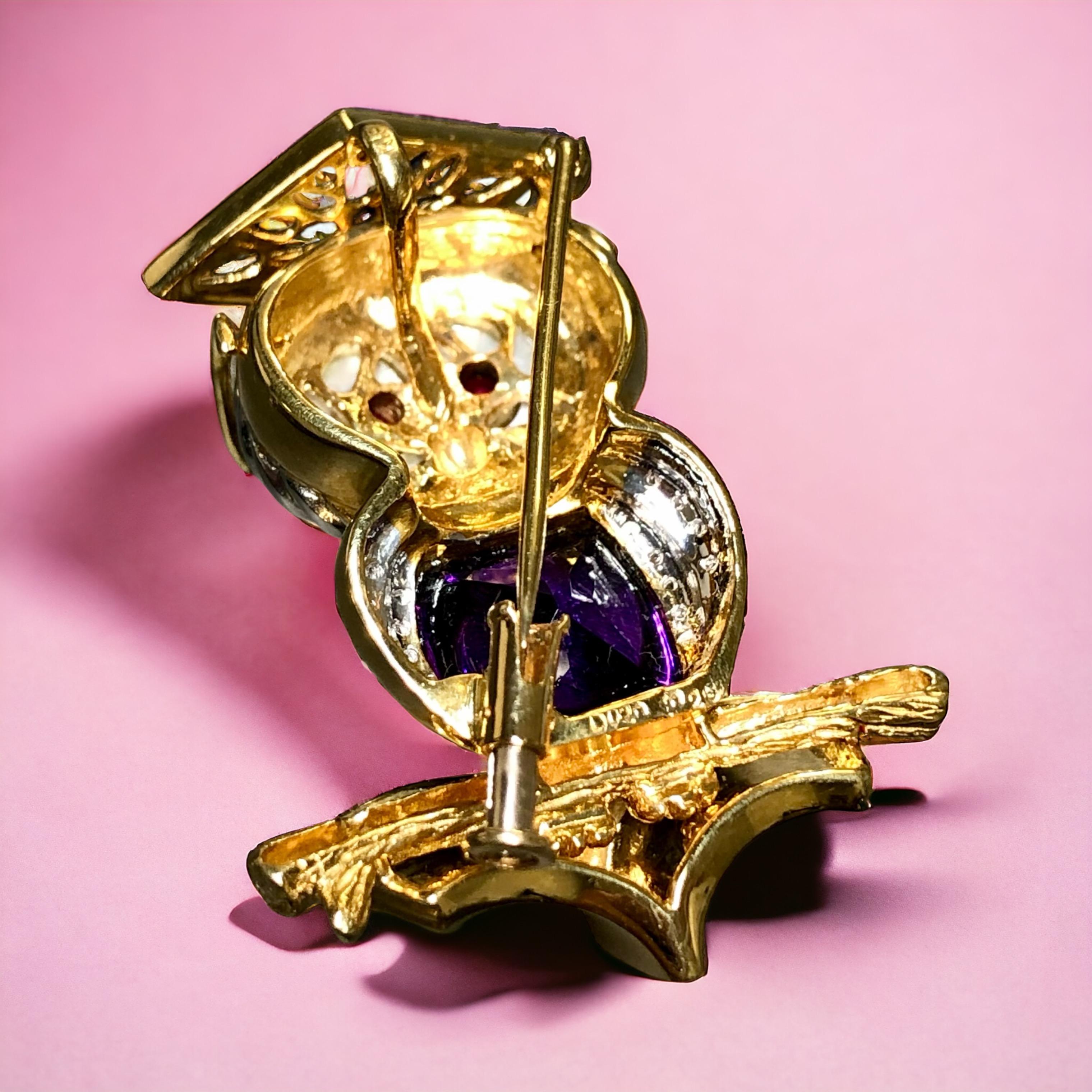 Nachlass 18K Wise Owl Diamant Rubin Lapis MOP Cabochon Amethyst Pin Anhänger im Zustand „Gut“ im Angebot in Winter Springs, FL