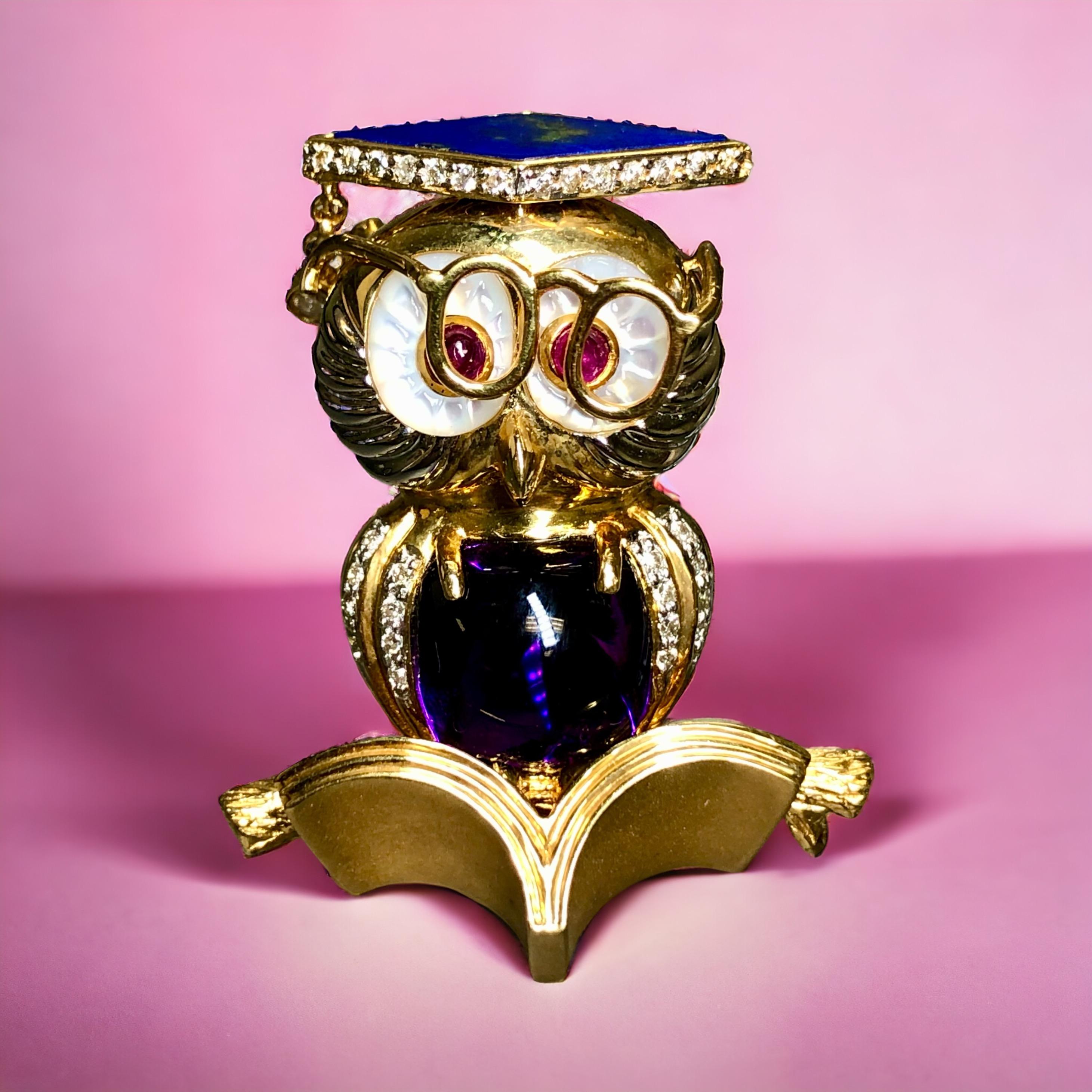 Nachlass 18K Wise Owl Diamant Rubin Lapis MOP Cabochon Amethyst Pin Anhänger für Damen oder Herren im Angebot