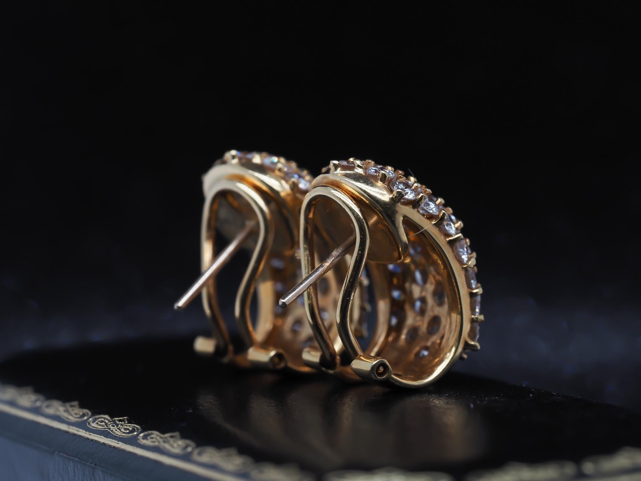 Estate 18K Yellow Gold 6.00ct Diamond Huggie Earrings 1