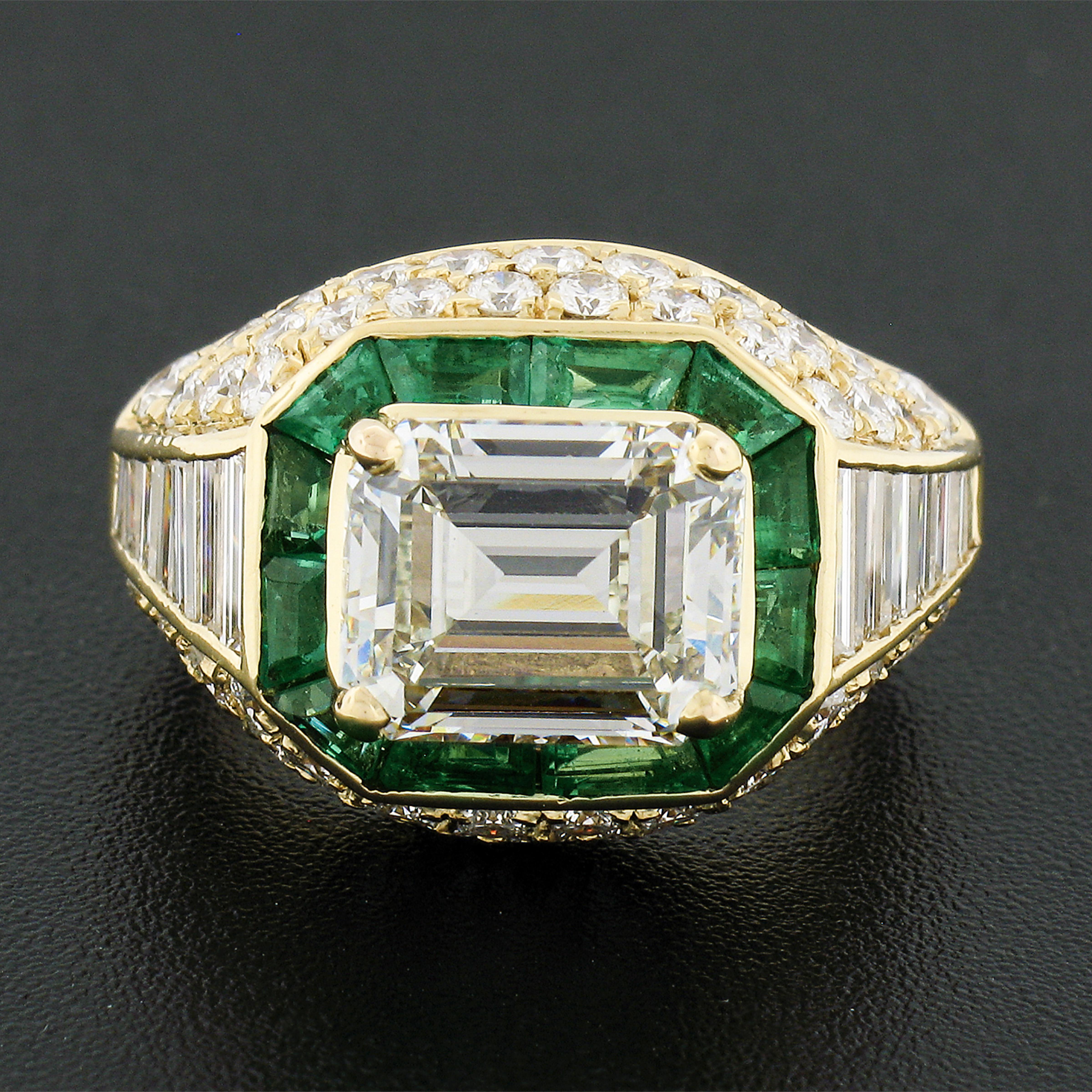 Estate 18k Yellow Gold 6.07ct GIA Emerald Cut & Baguette Diamond Engagement Ring In Excellent Condition For Sale In Montclair, NJ