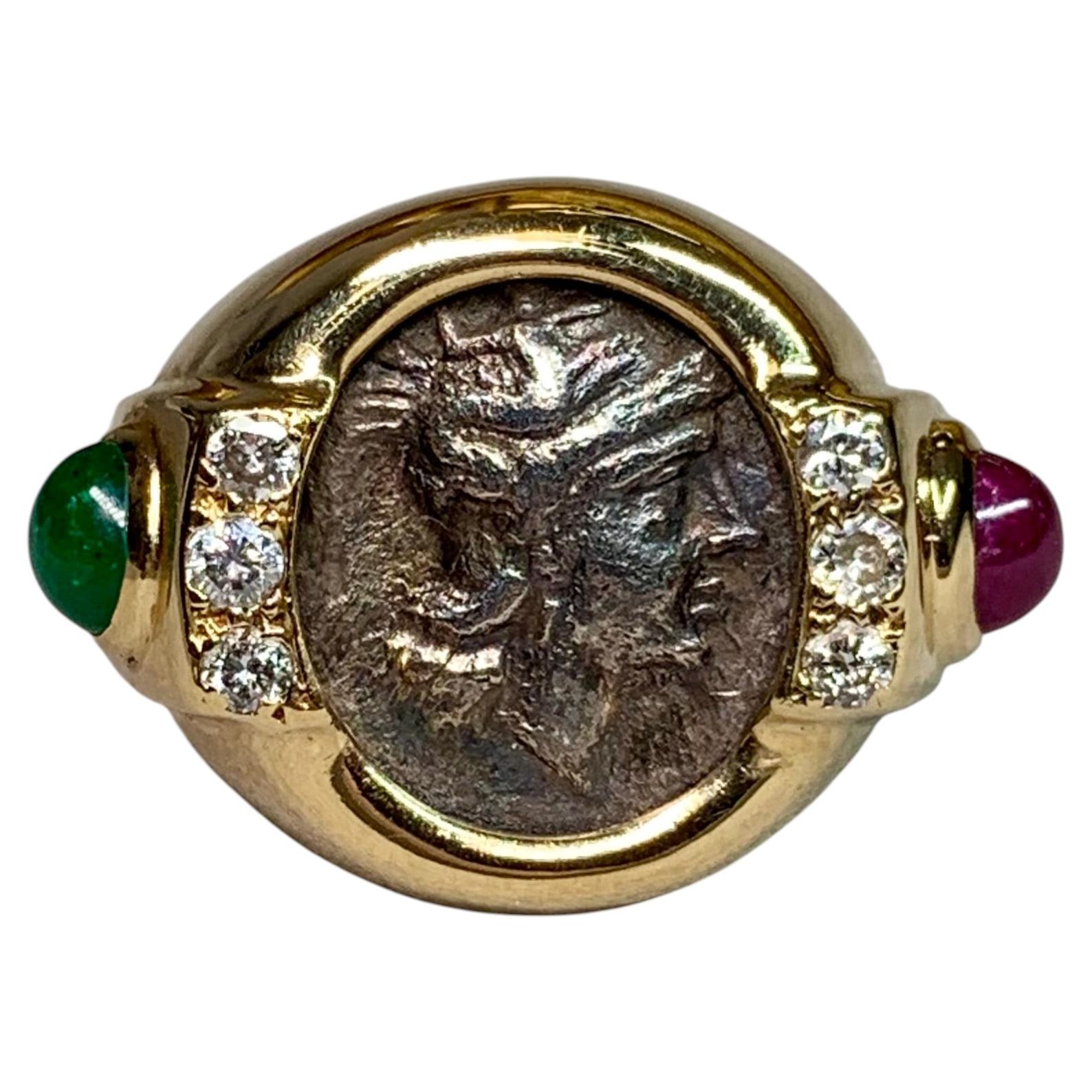 Anello Estate in oro giallo 18 carati con rubino antico e smeraldo cabochon e diamante in vendita