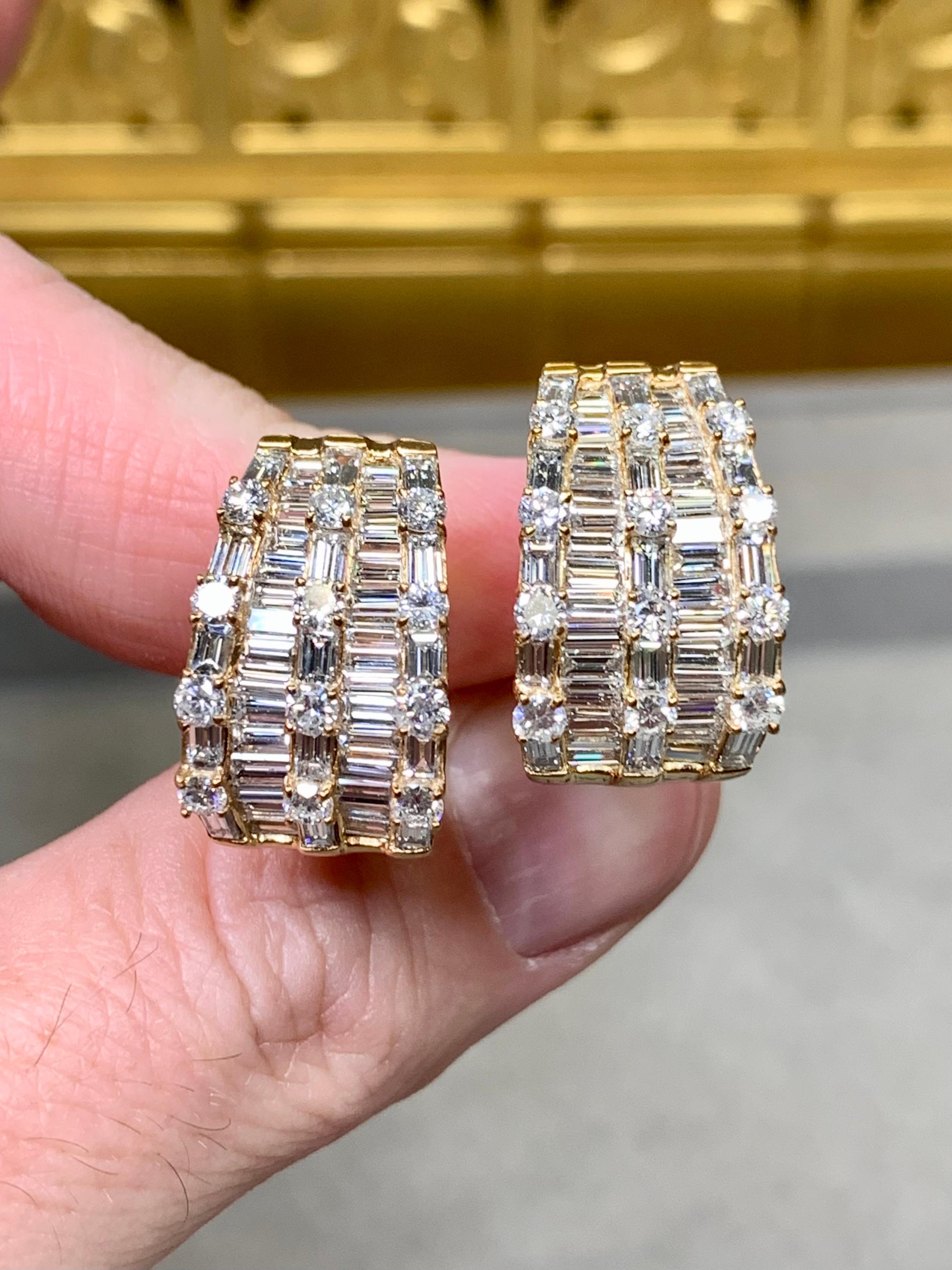 Orecchini con diamanti grandi e rotondi Baguette in oro giallo 18 carati 8,40ctw G Vs in vendita 6