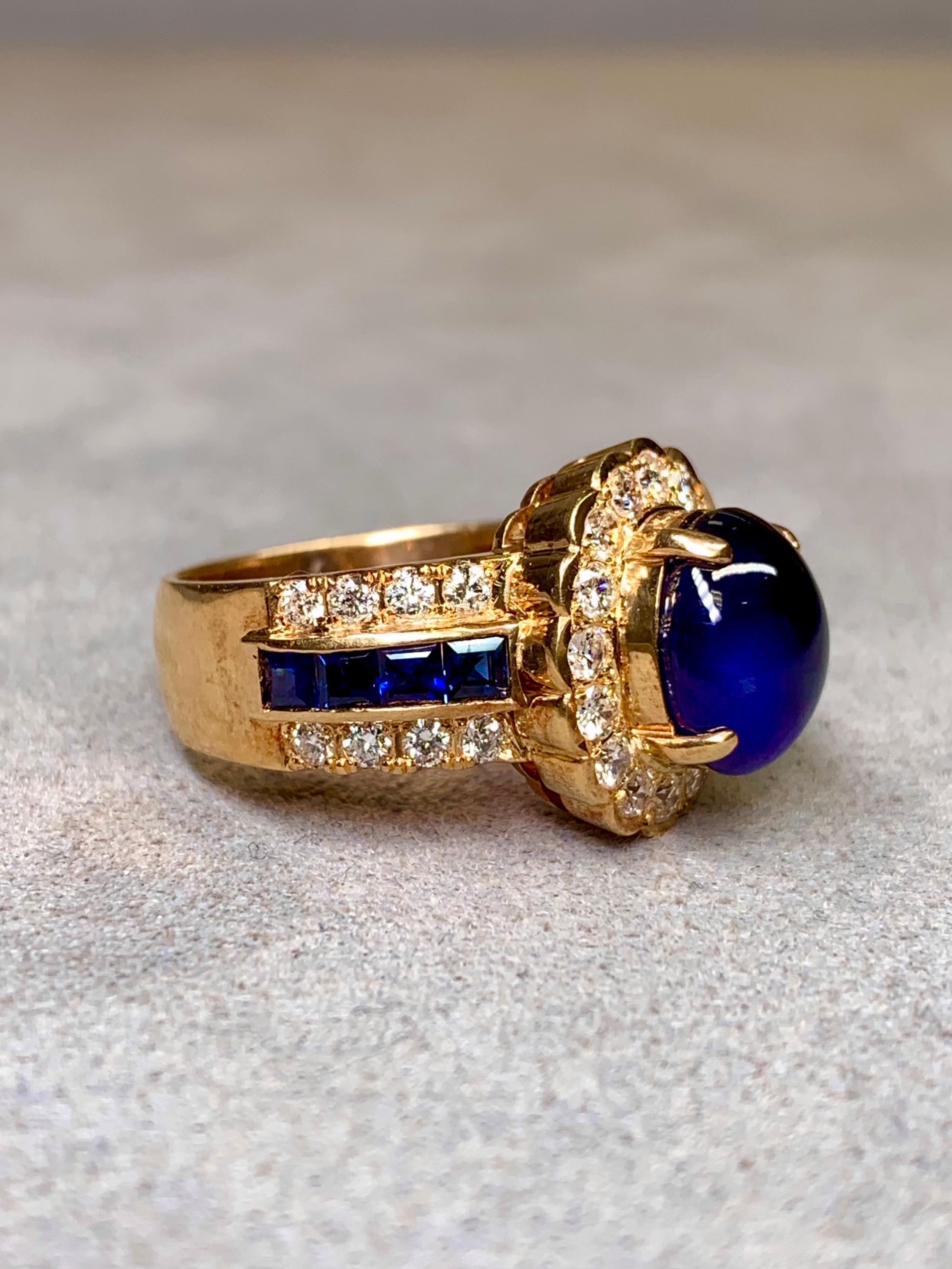 Bague cocktail en or jaune 18K saphir cabochon diamant Rosetta 6.57ctw Unisexe en vente