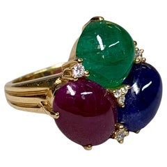 Anillo de cóctel de oro amarillo de 18 quilates con cabujón de zafiro, rubí, esmeralda y diamantes 20 ct