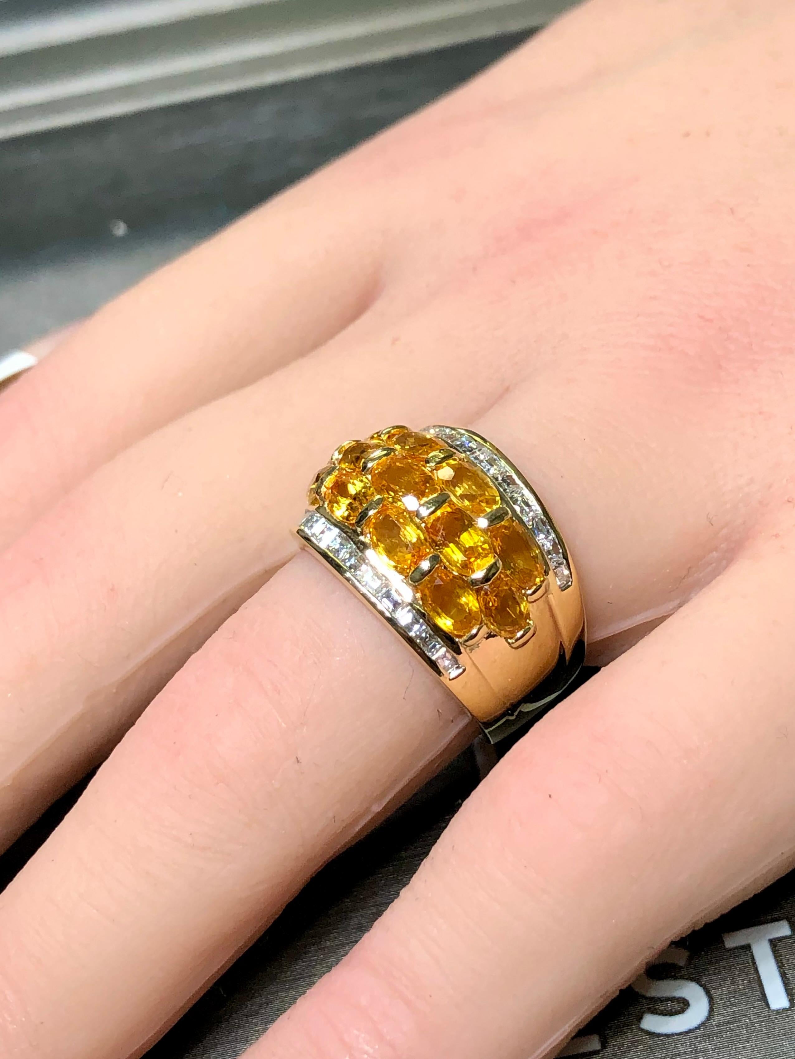 Femenino o masculino Estate 18K Oro Amarillo Carre Baguette Diamante Zafiro Naranja Anillo 6.60cttw Sz 7 en venta
