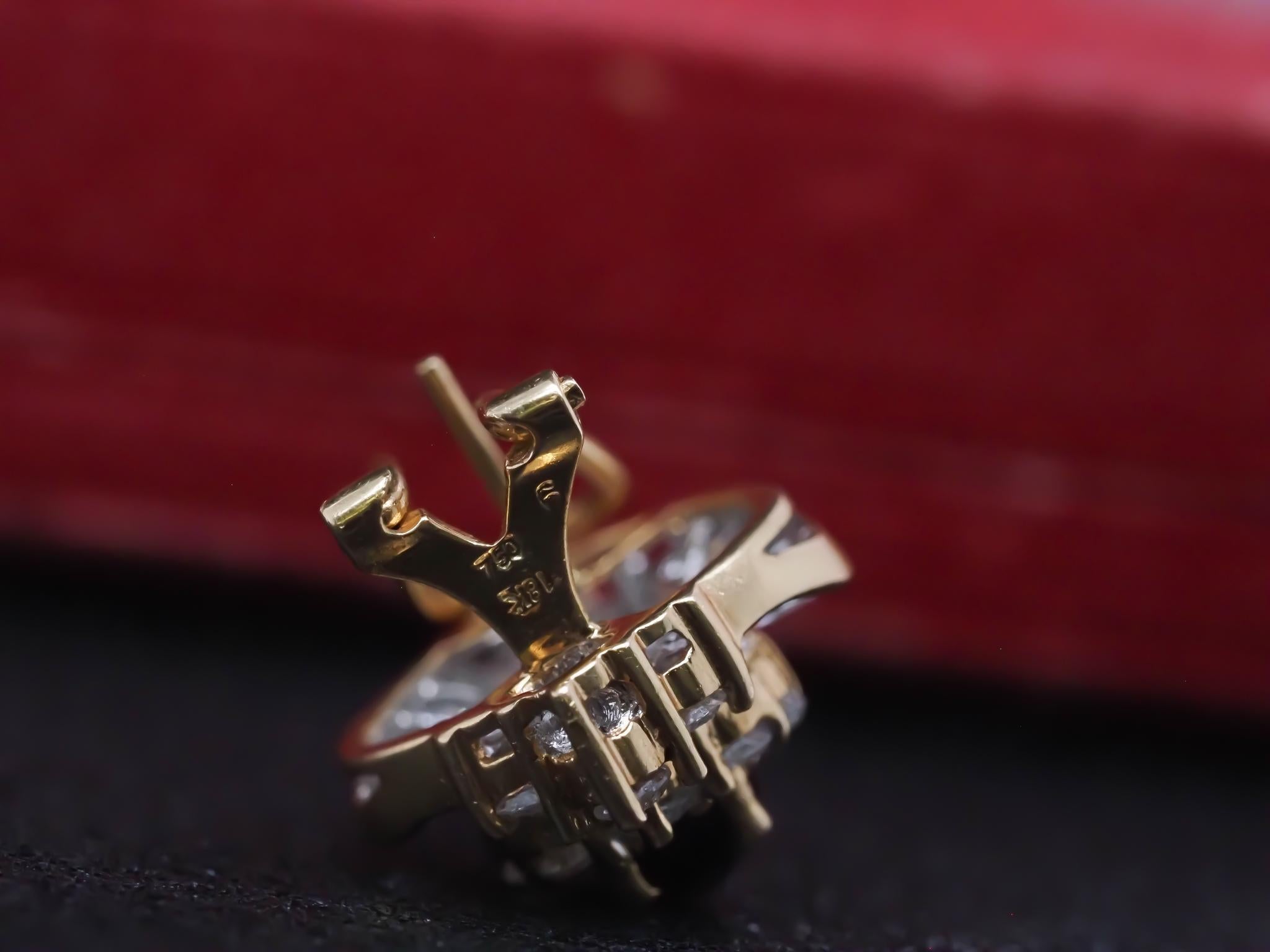 Estate 18K Yellow Gold Checkerboard Onyx and Diamond Earrings In Good Condition In Hicksville, NY