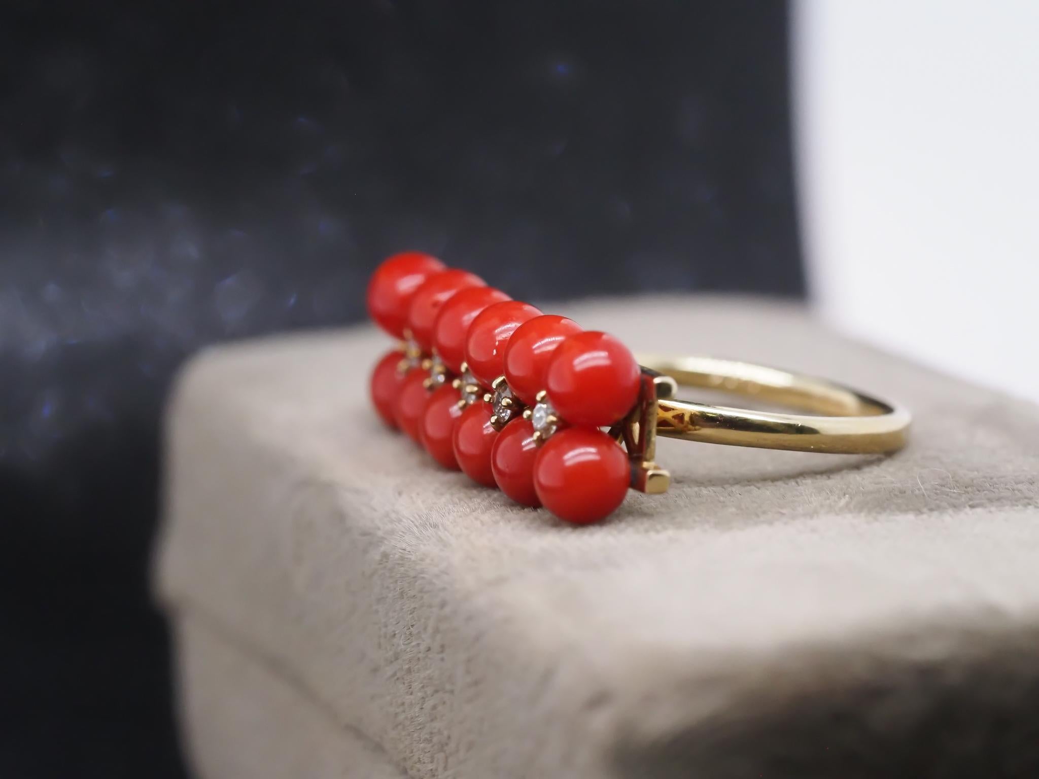 Estate 18K Yellow Gold Coral and Diamond Horizontal Bar Ring For Sale 2