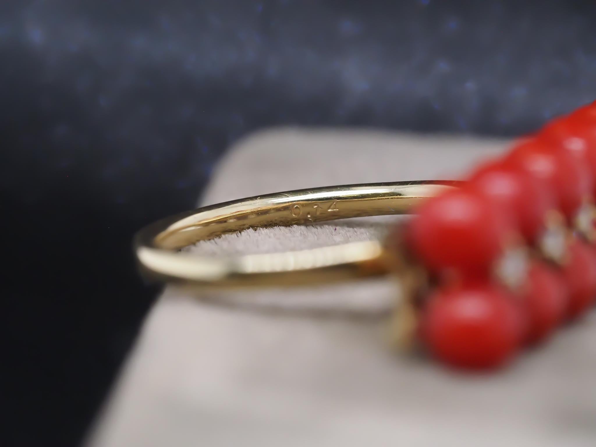 Estate 18K Yellow Gold Coral and Diamond Horizontal Bar Ring For Sale 3