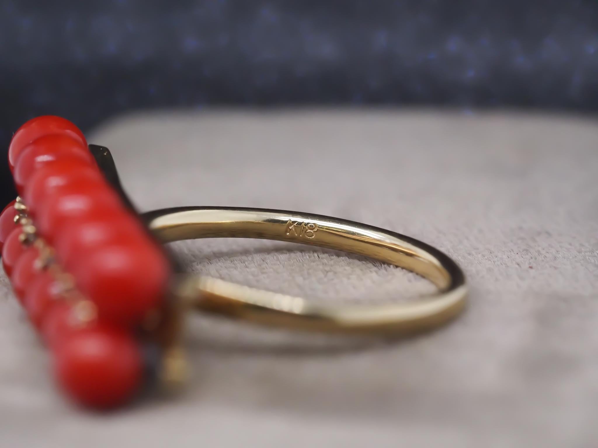 Estate 18K Yellow Gold Coral and Diamond Horizontal Bar Ring For Sale 4